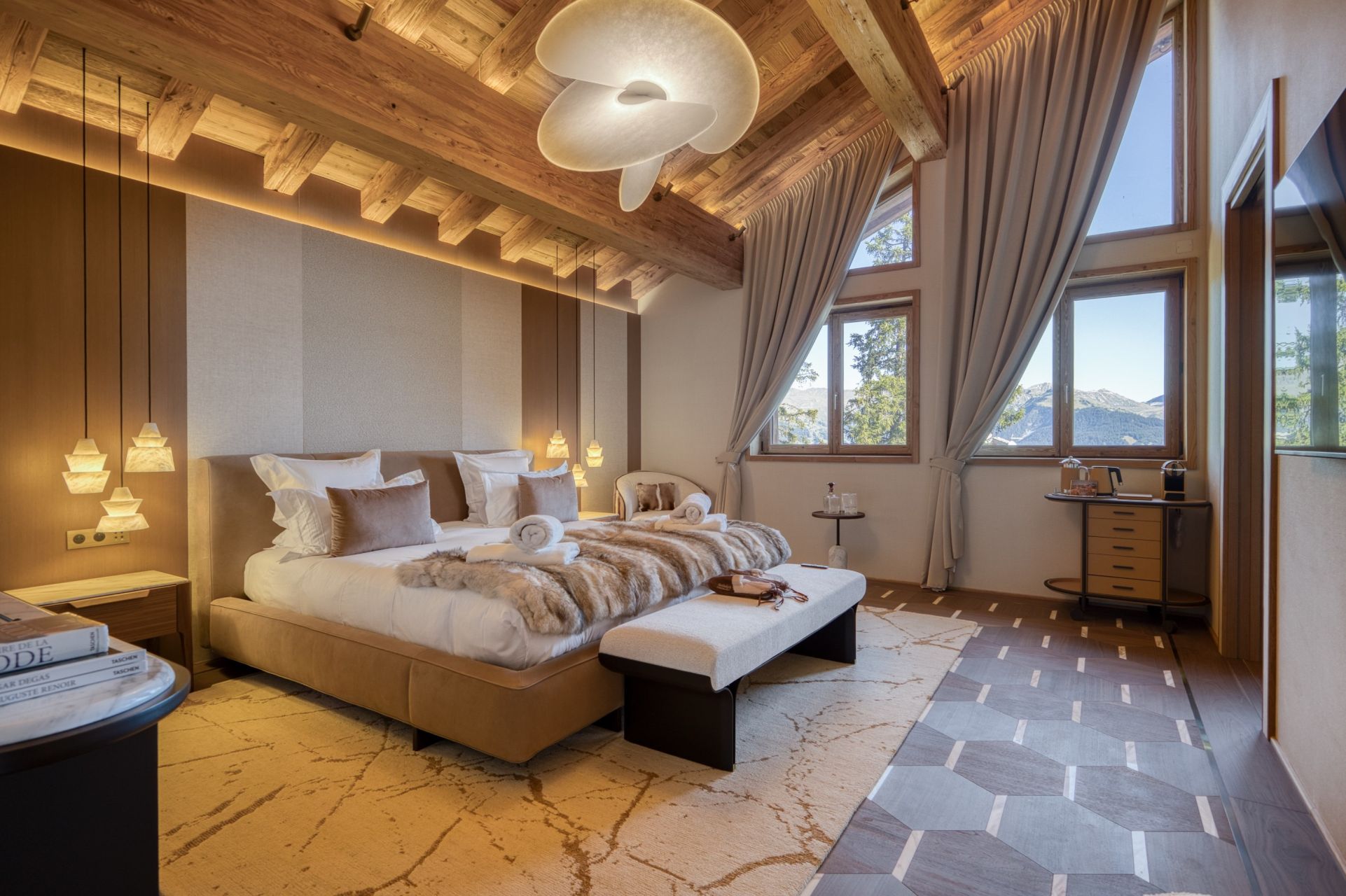 chalet de luxe 10 Pièces en location saisonnière sur COURCHEVEL (73120)