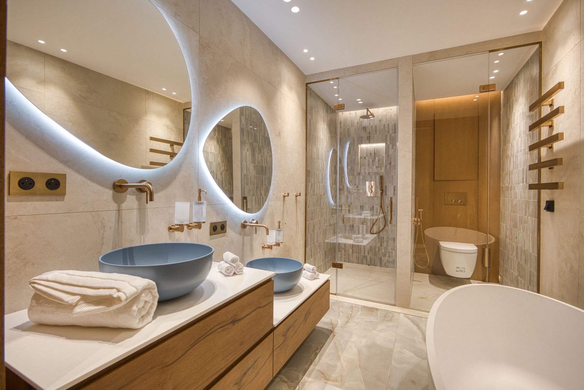 chalet de luxe 10 Pièces en location saisonnière sur COURCHEVEL (73120)