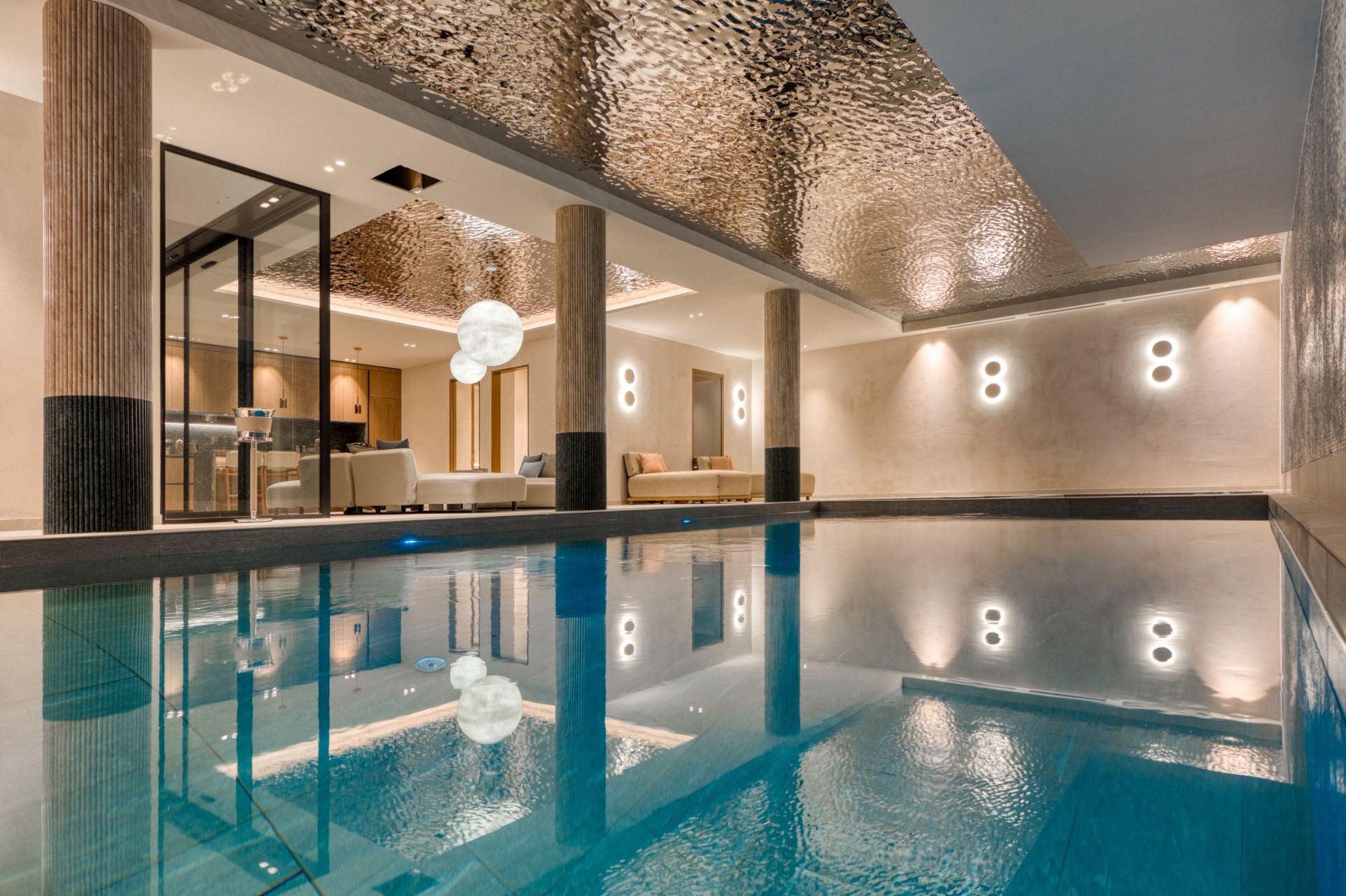 chalet de luxe 10 Pièces en location saisonnière sur COURCHEVEL (73120)