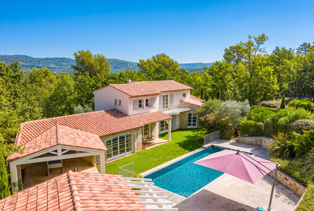 villa de luxe 4 Pièces en vente sur TOURRETTES (83440)