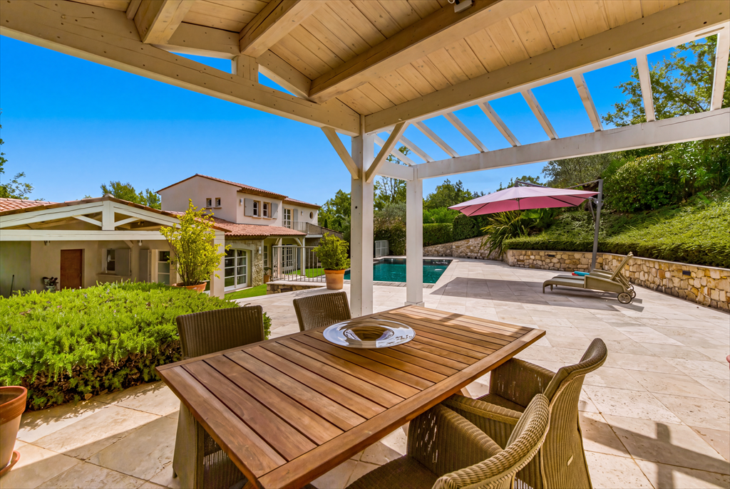 villa de luxe 4 Pièces en vente sur TOURRETTES (83440)