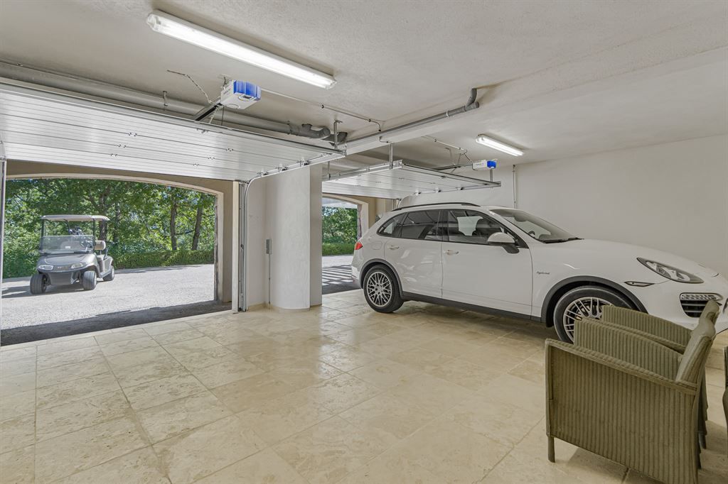 villa de luxe 4 Pièces en vente sur TOURRETTES (83440)