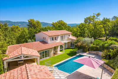 Vente Villa de luxe Tourrettes 4&nbsp;Pièces 208&nbsp;m²