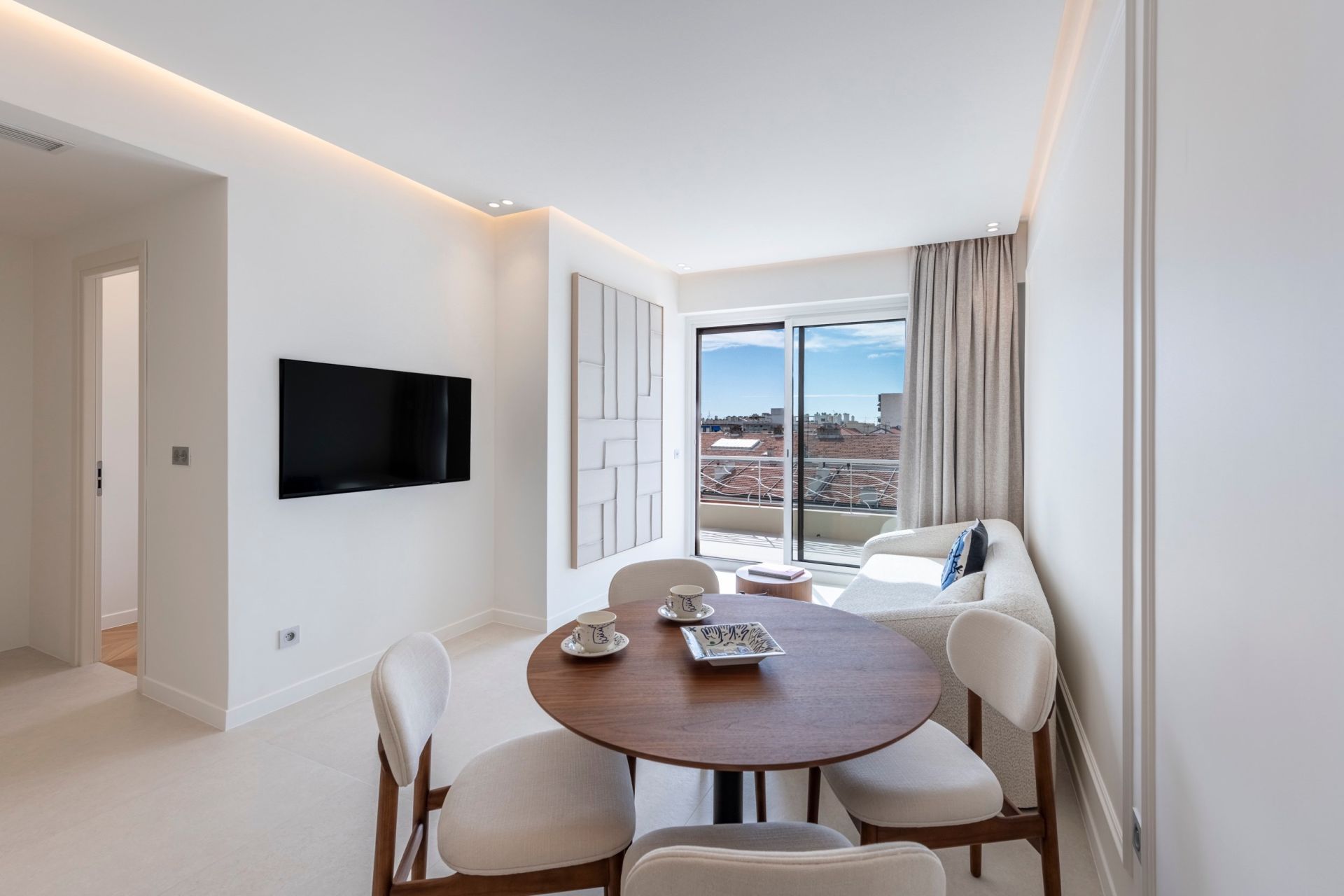 luxury apartment 2 Rooms for sale on NICE (06000)