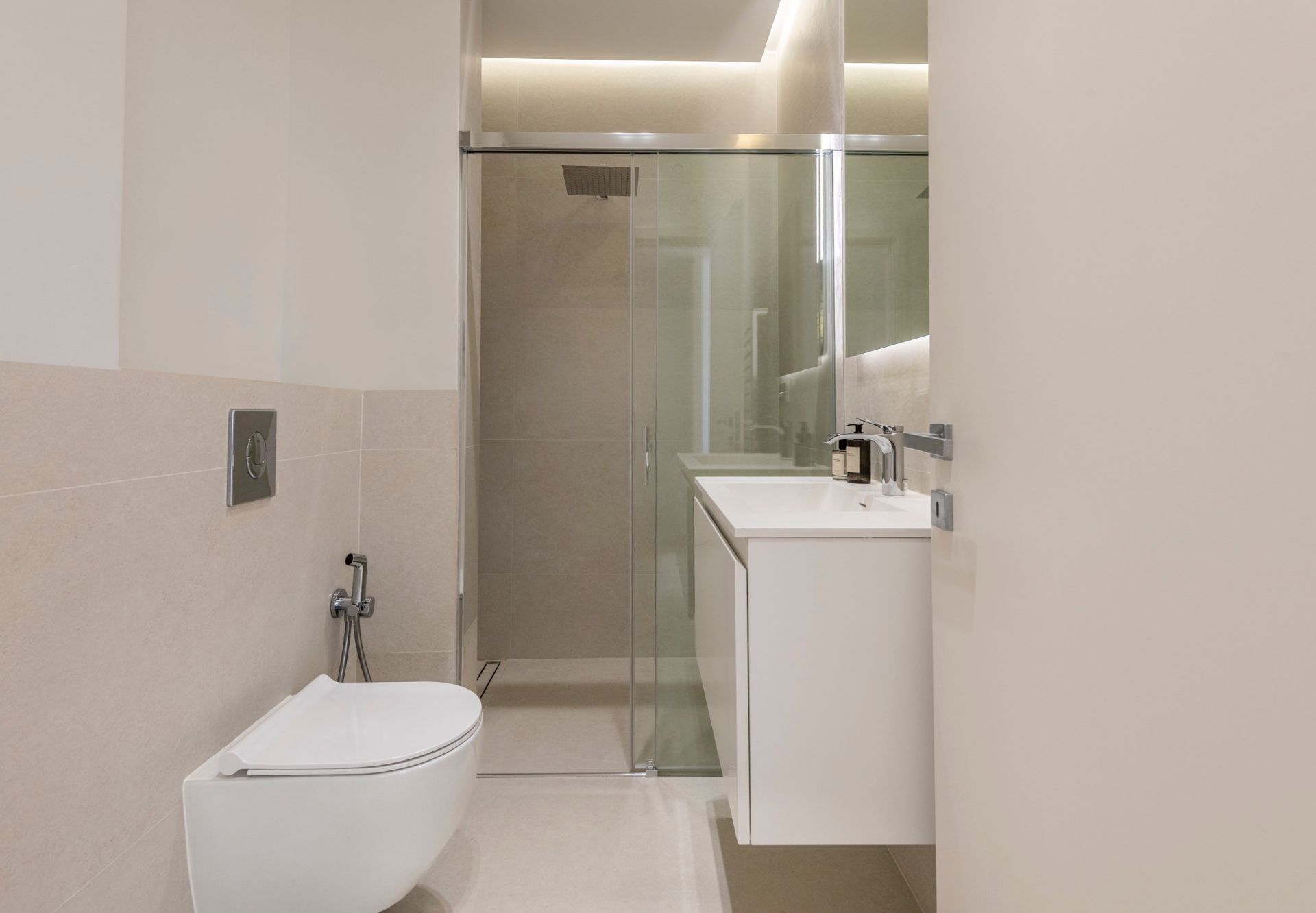 luxury apartment 2 Rooms for sale on NICE (06000)