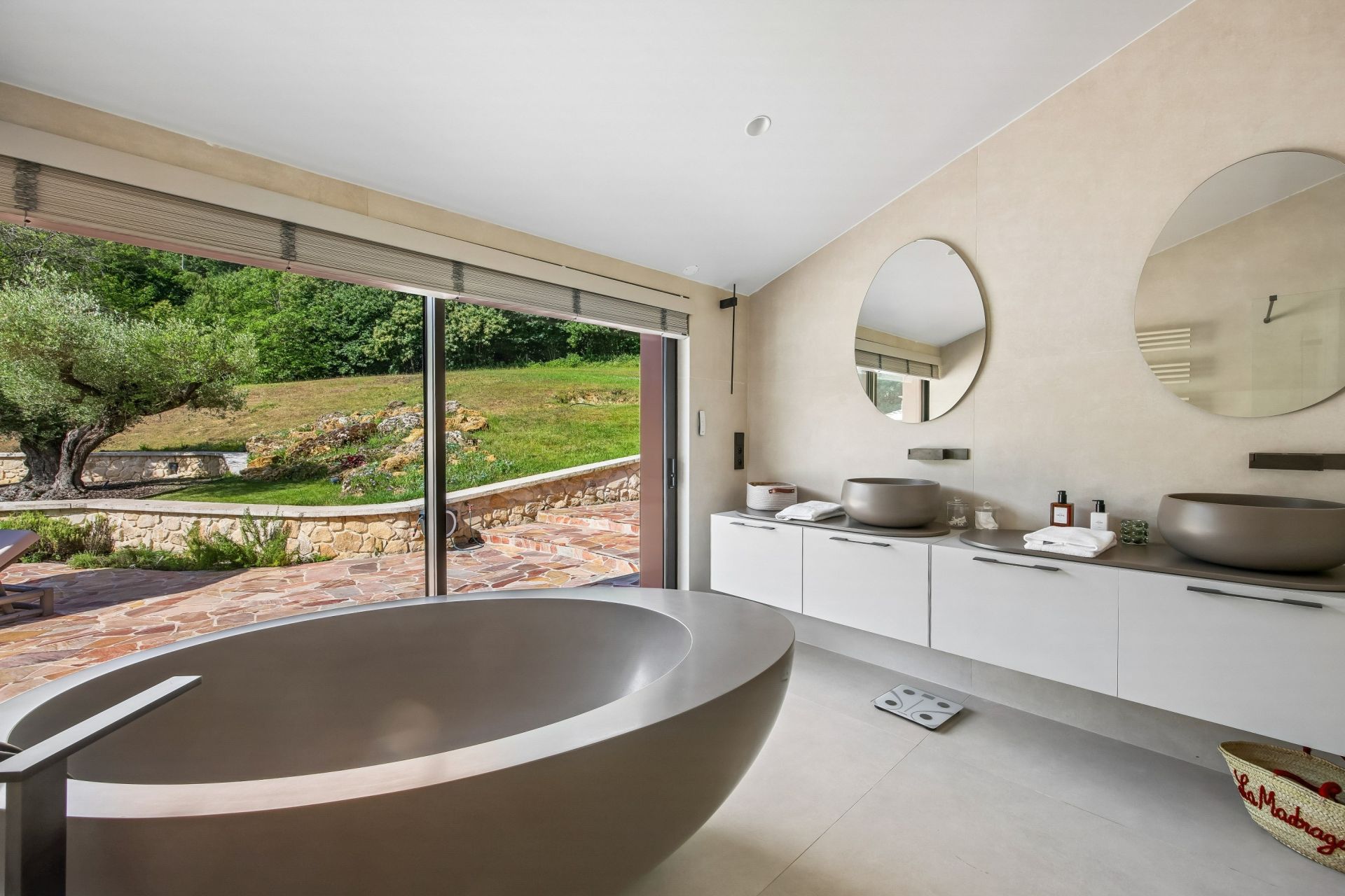 luxury house 16 Rooms for sale on MILON LA CHAPELLE (78470)