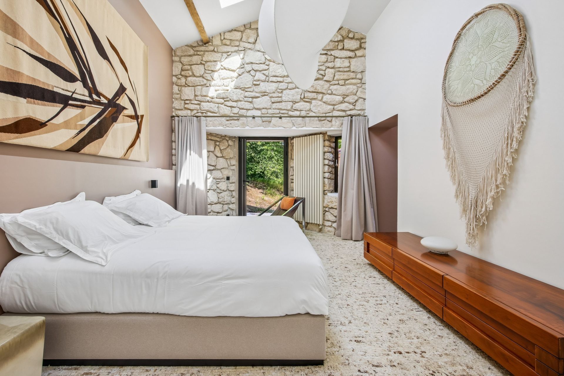 luxury house 16 Rooms for sale on MILON LA CHAPELLE (78470)