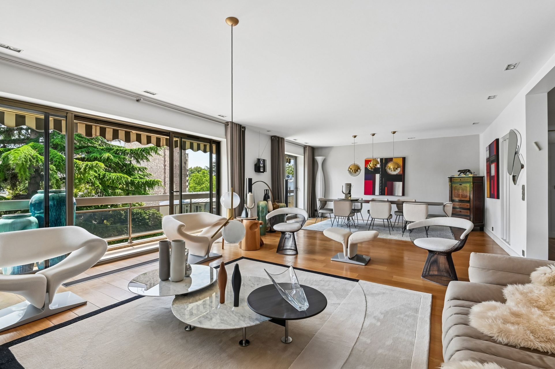 luxury apartment 5 Rooms for sale on NEUILLY SUR SEINE (92200)