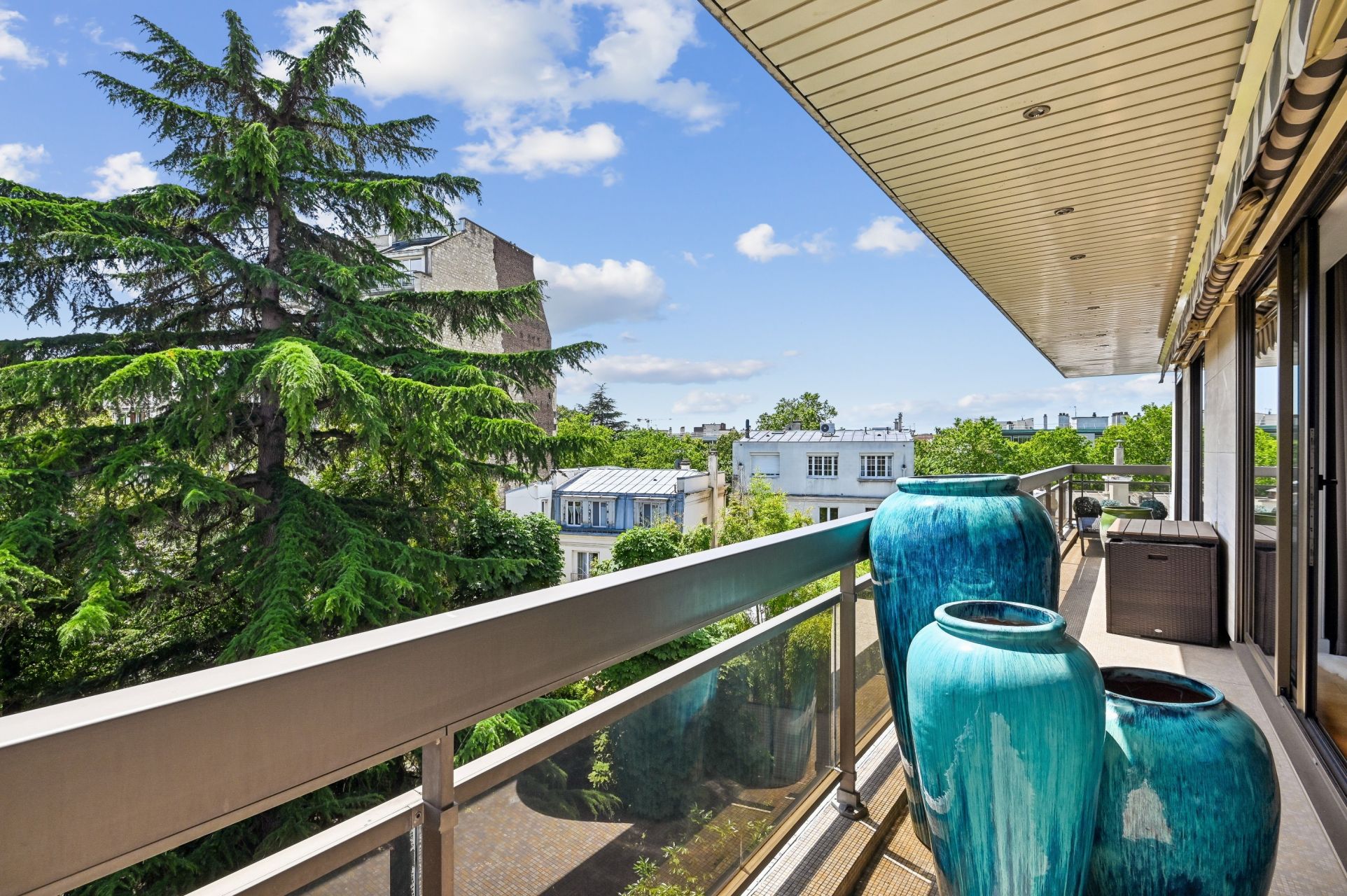 luxury apartment 5 Rooms for sale on NEUILLY SUR SEINE (92200)