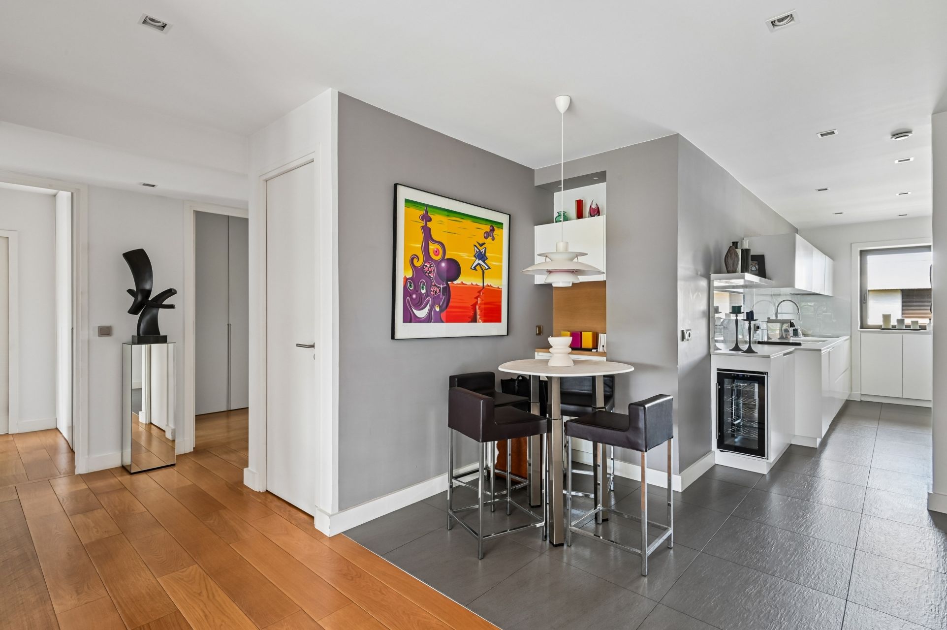 luxury apartment 5 Rooms for sale on NEUILLY SUR SEINE (92200)