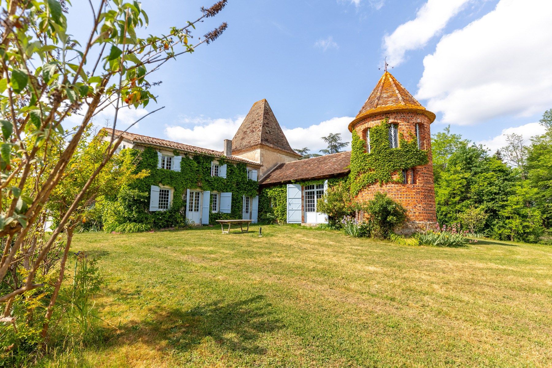 maison de luxe 15 Pièces en vente sur ST ANDRE DE DOUBLE (24190)