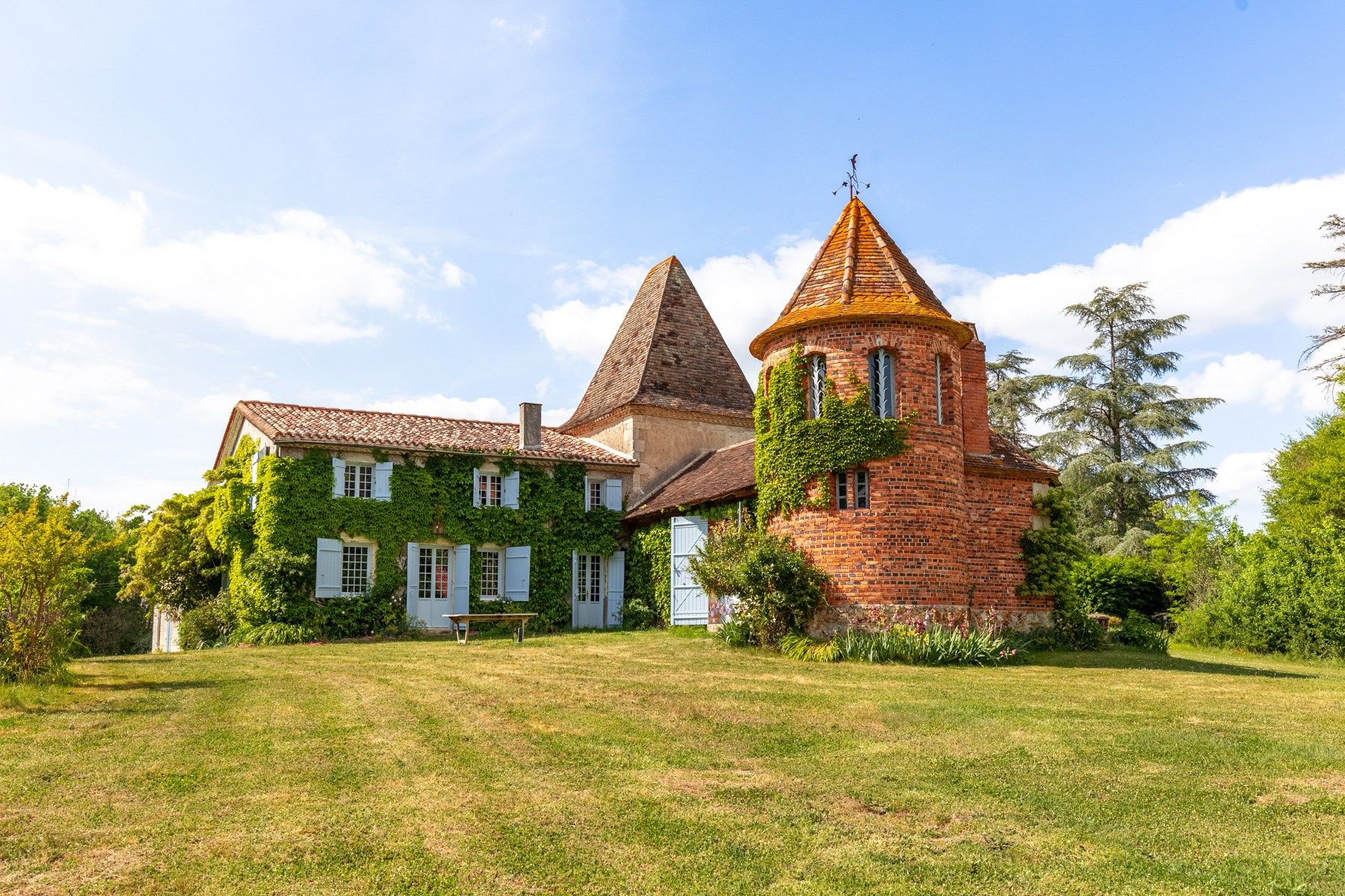 maison de luxe 15 Pièces en vente sur ST ANDRE DE DOUBLE (24190)