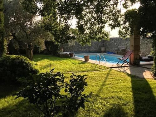 luxury house 9 Rooms for sale on FONTVIEILLE (13990)