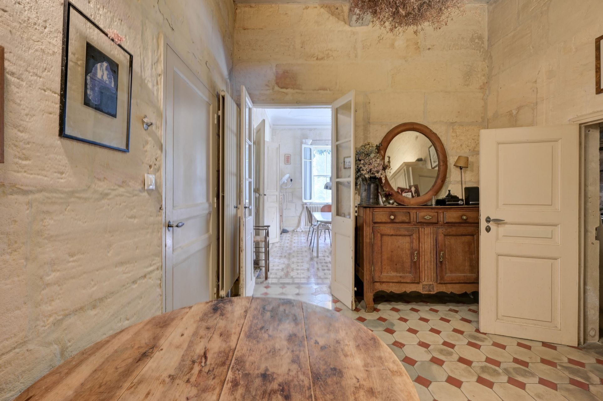 luxury house 9 Rooms for sale on FONTVIEILLE (13990)