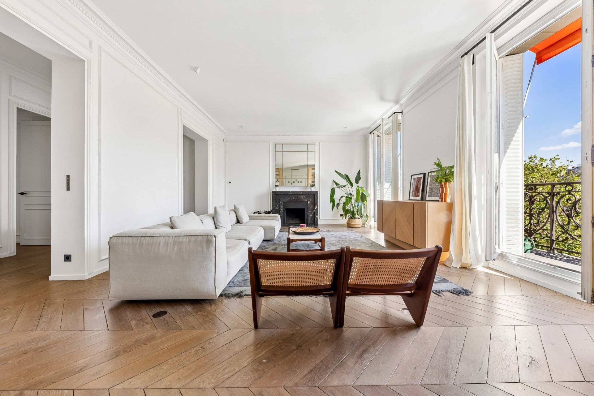 luxury apartment 4 Rooms for rent on PARIS (75007)