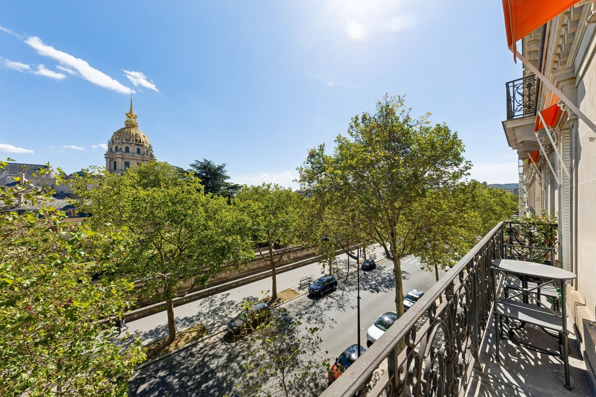 luxury apartment 4 Rooms for rent on PARIS (75007)