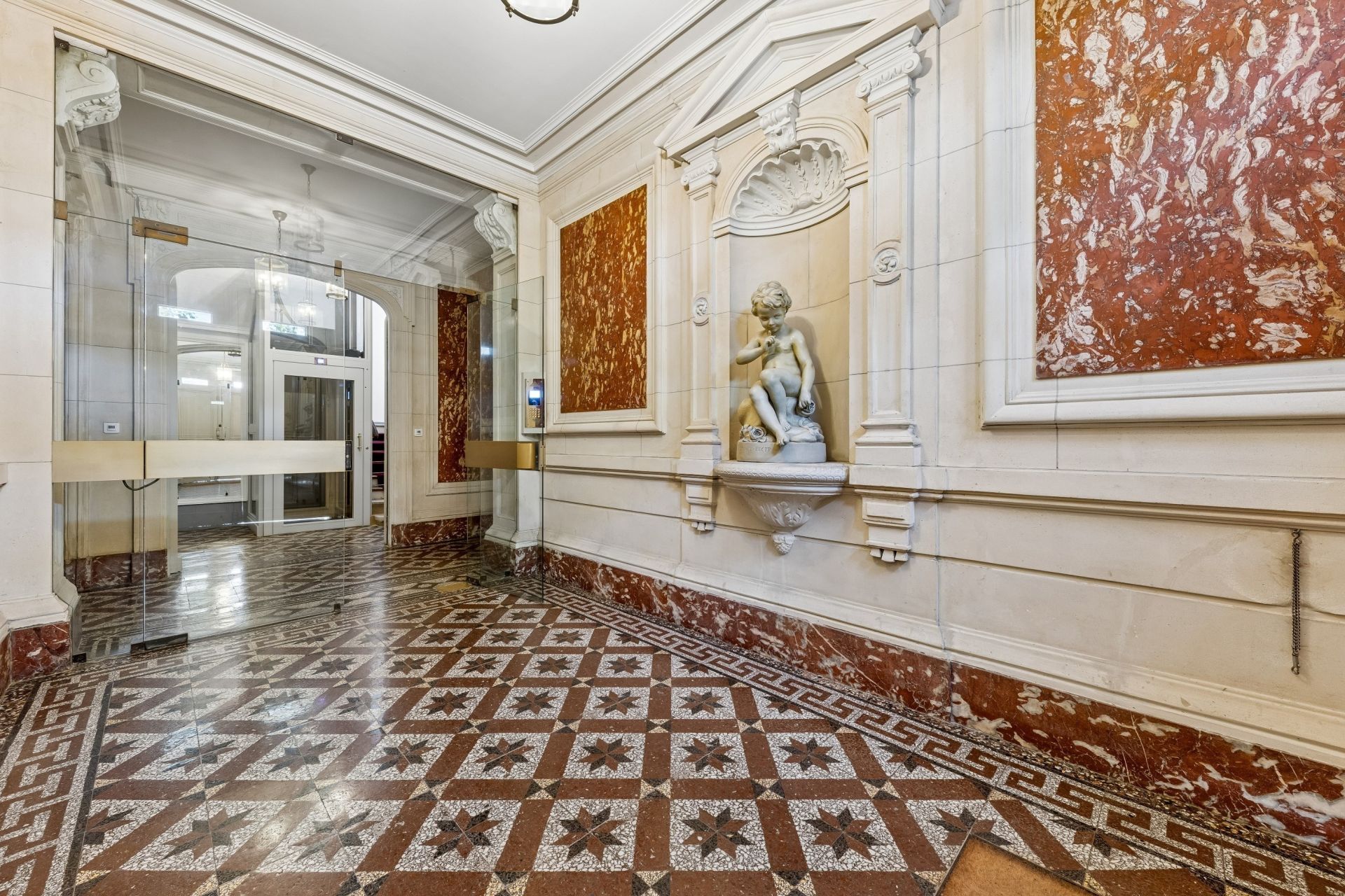 luxury apartment 4 Rooms for rent on PARIS (75007)