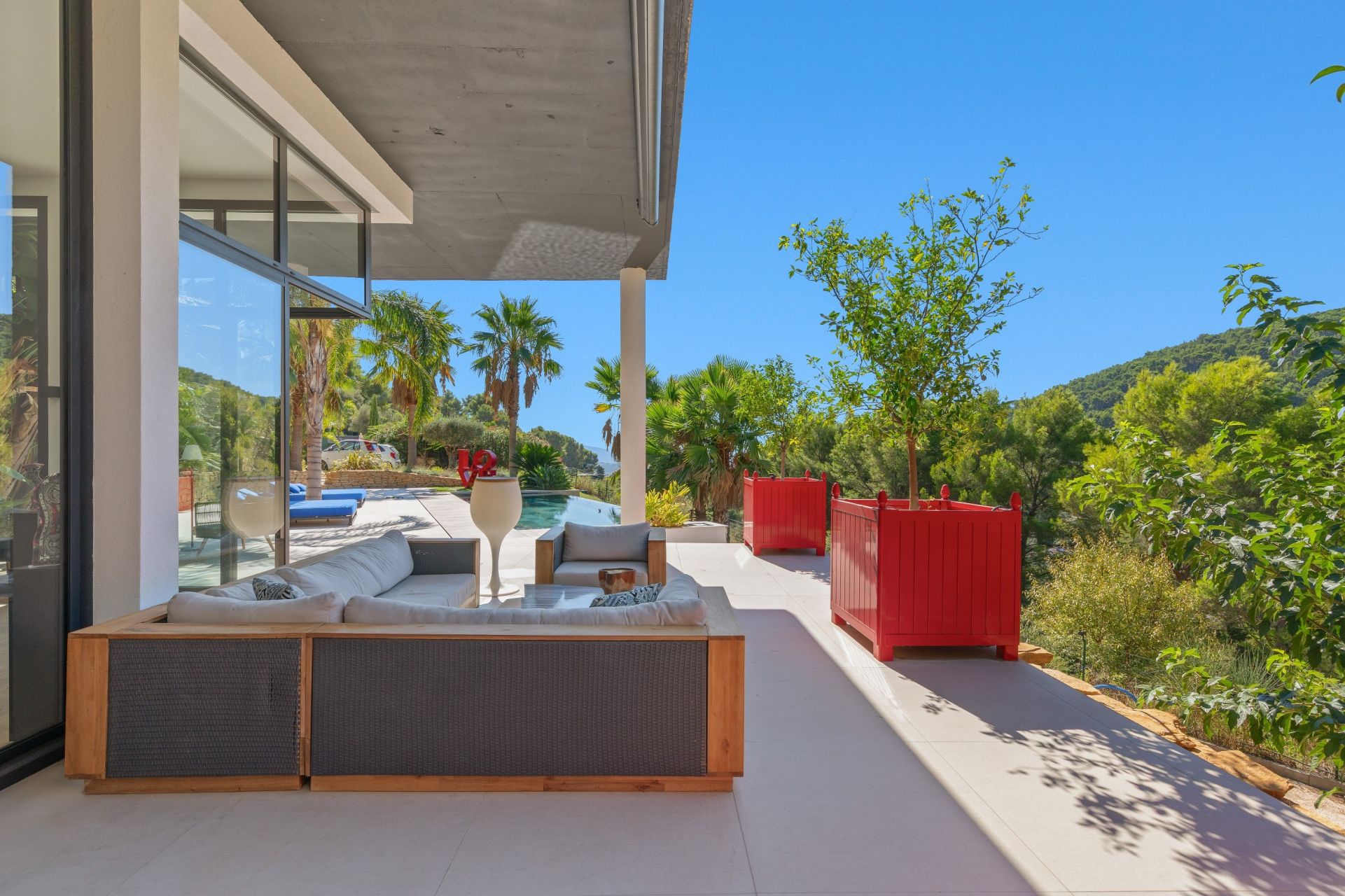 luxury villa 7 Rooms for sale on LA VALETTE DU VAR (83160)