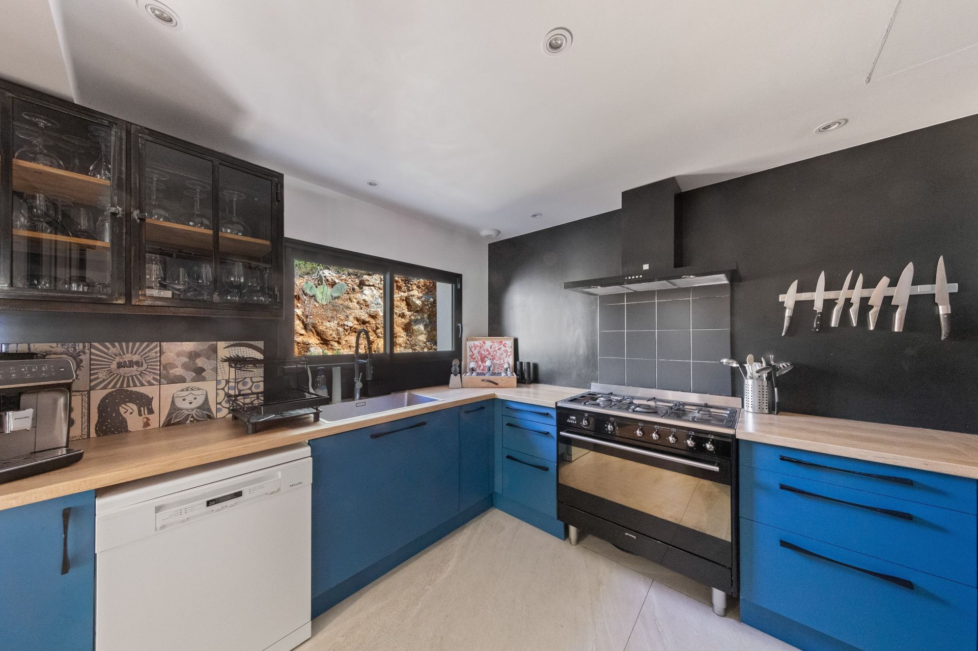 luxury villa 7 Rooms for sale on LA VALETTE DU VAR (83160)