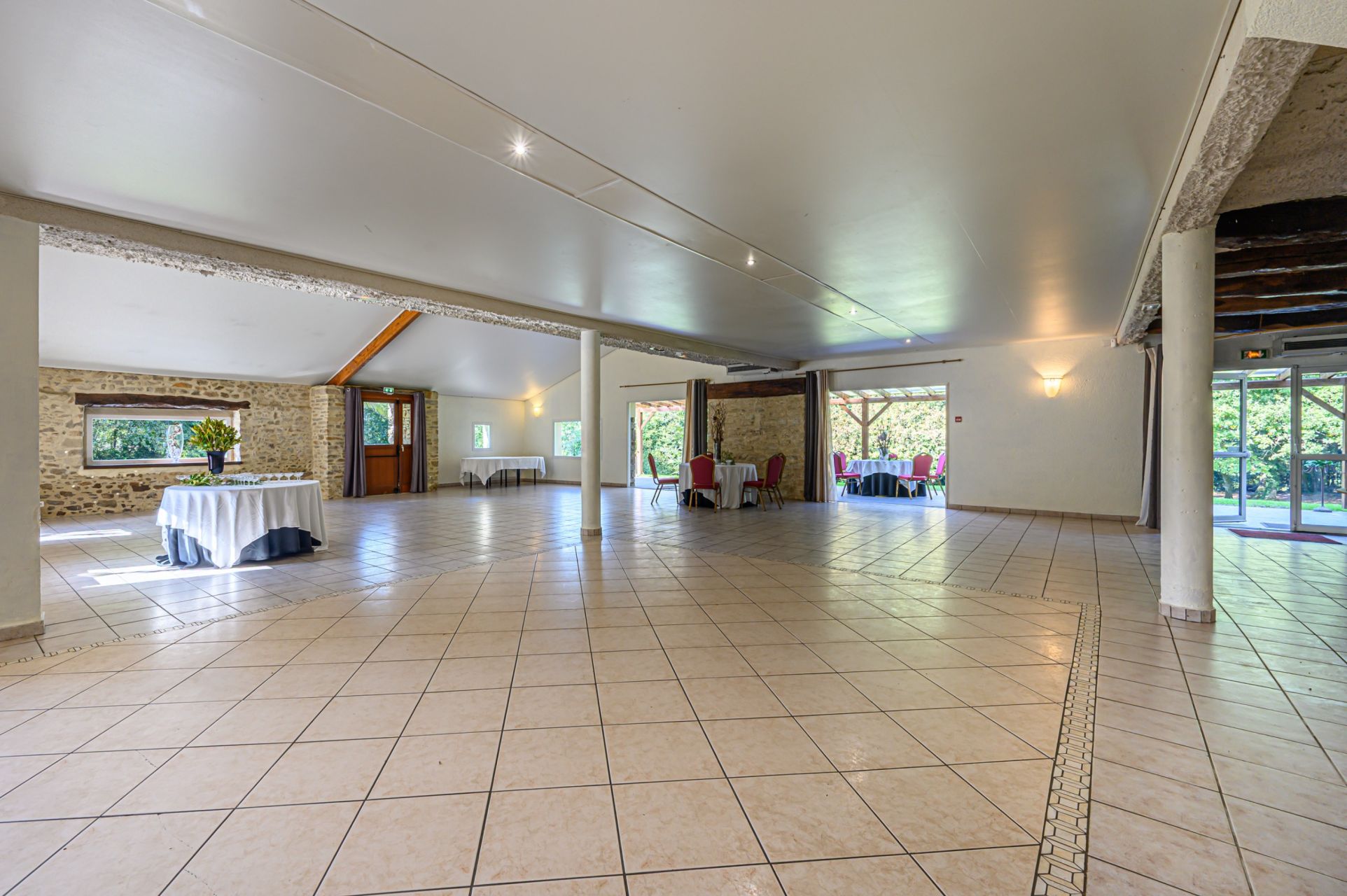 maison de luxe 28 Pièces en vente sur ST NOLFF (56250)