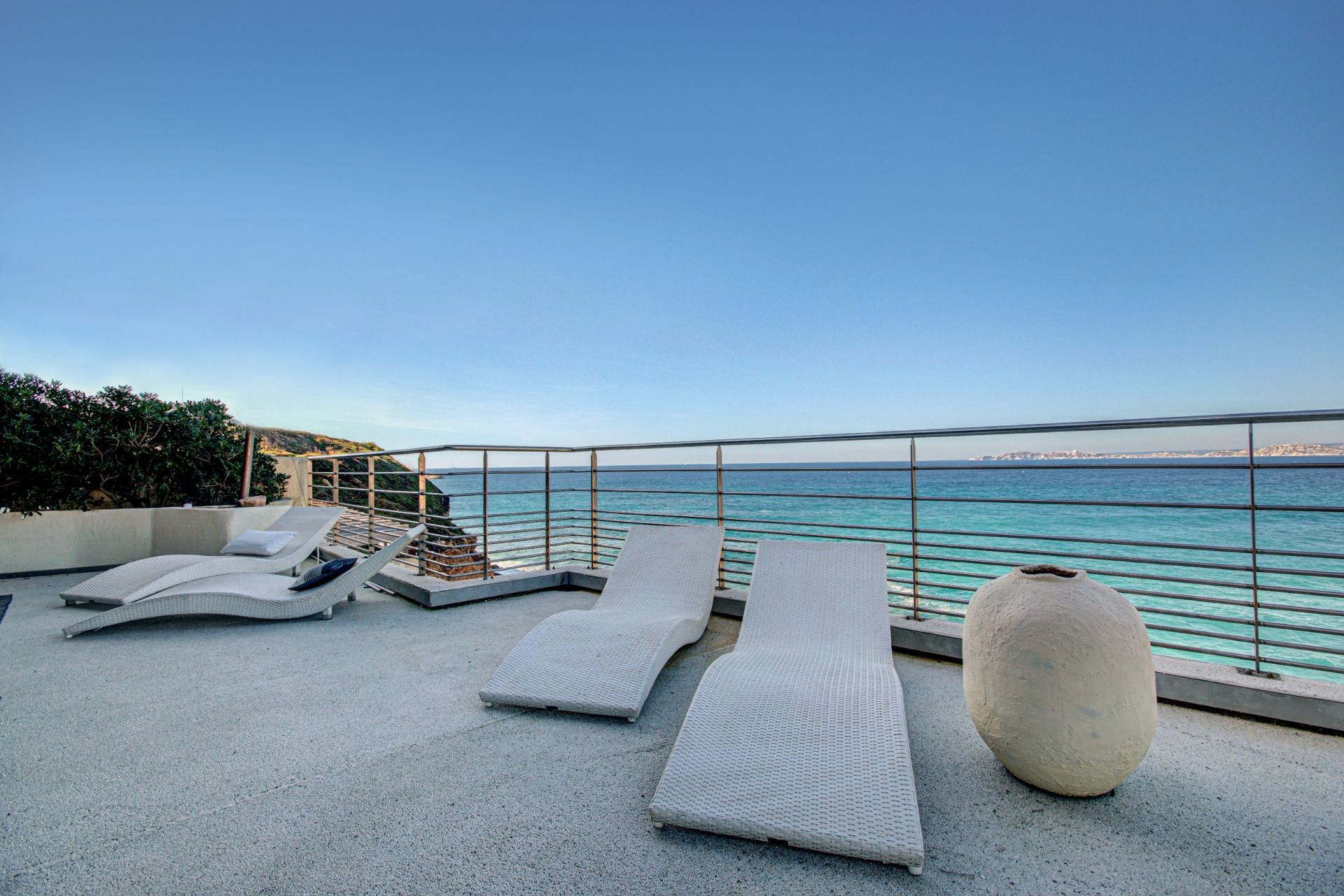luxury duplex 3 Rooms for sale on MARSEILLE (13008)
