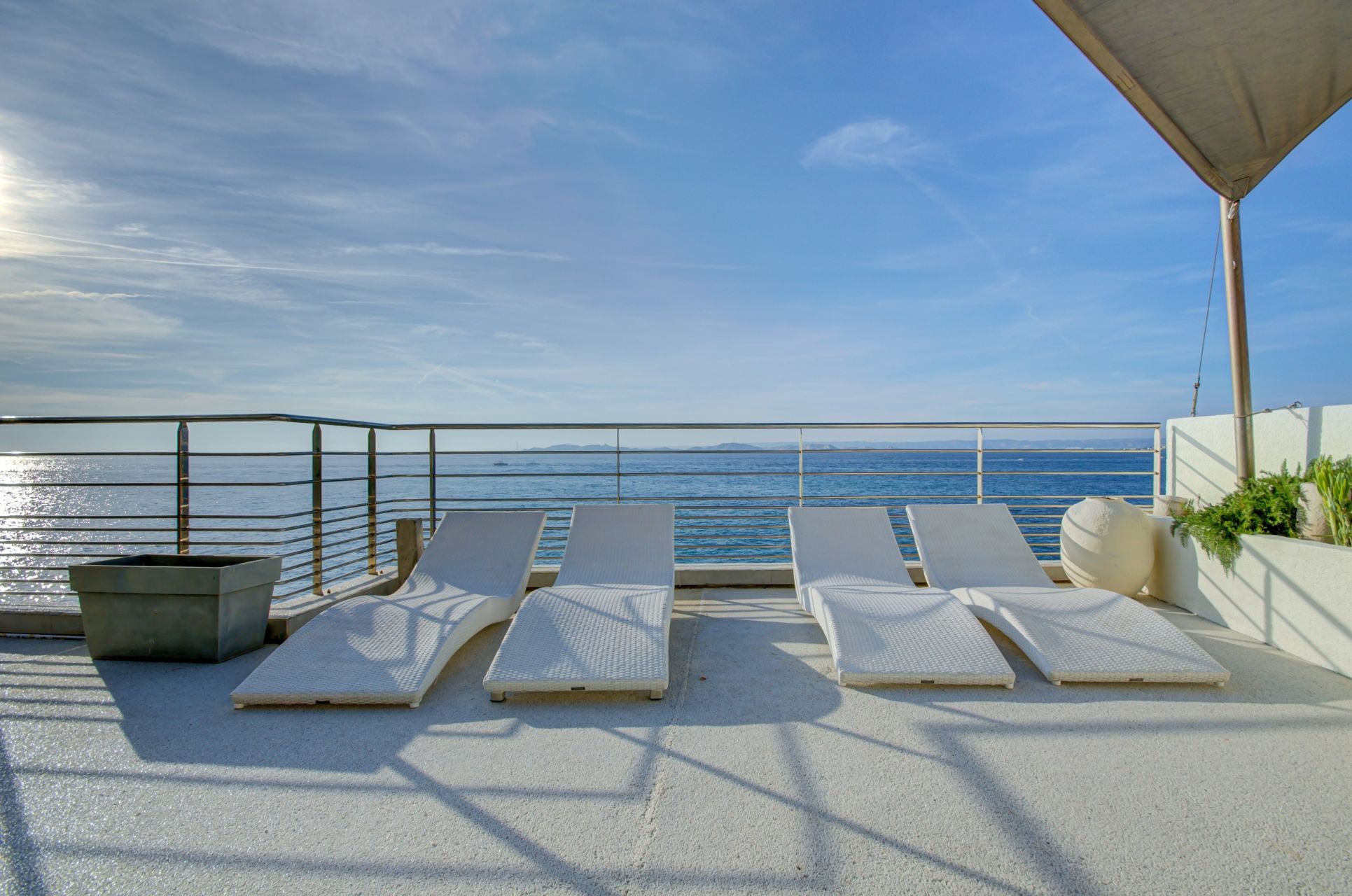luxury duplex 3 Rooms for sale on MARSEILLE (13008)