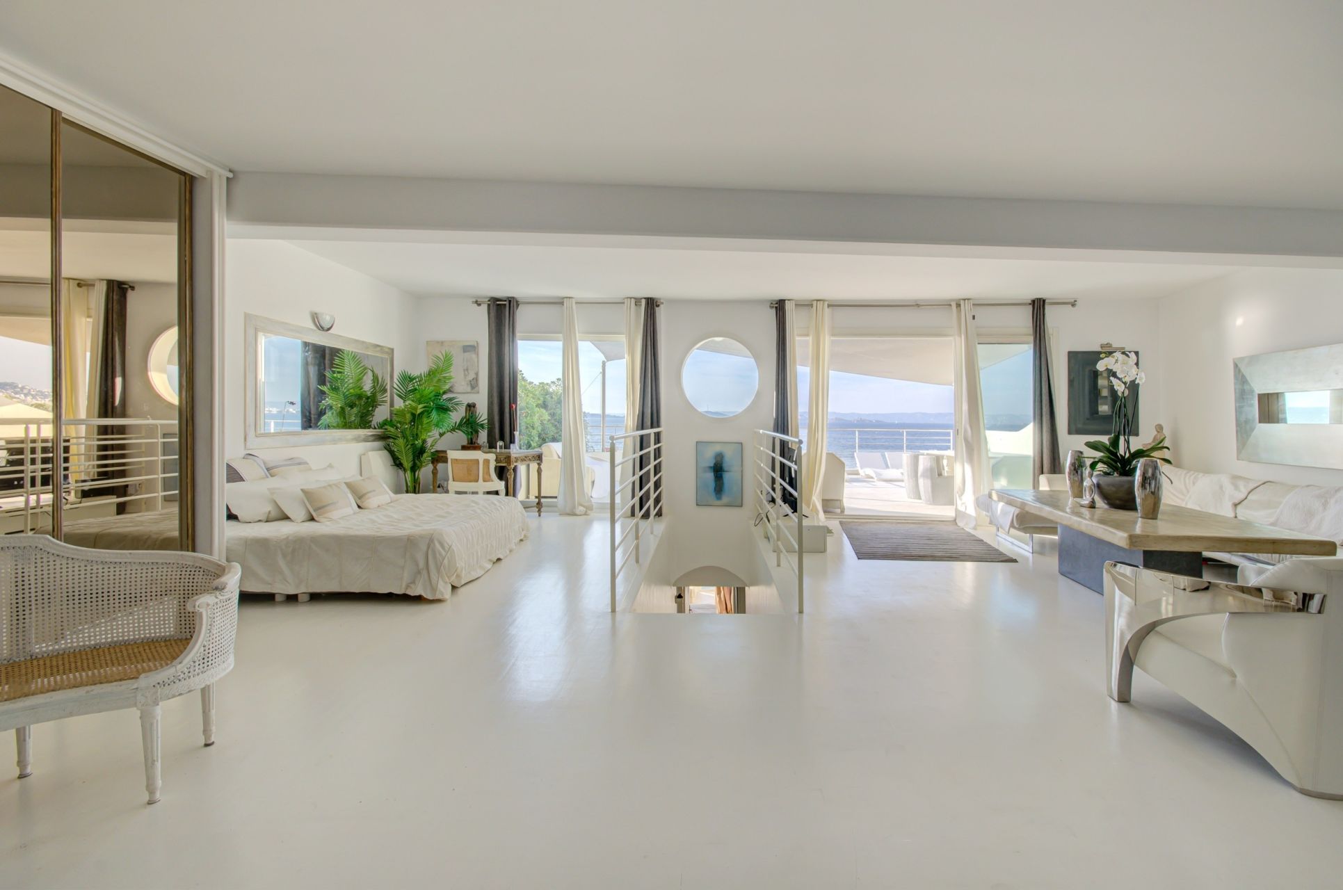 luxury duplex 3 Rooms for sale on MARSEILLE (13008)