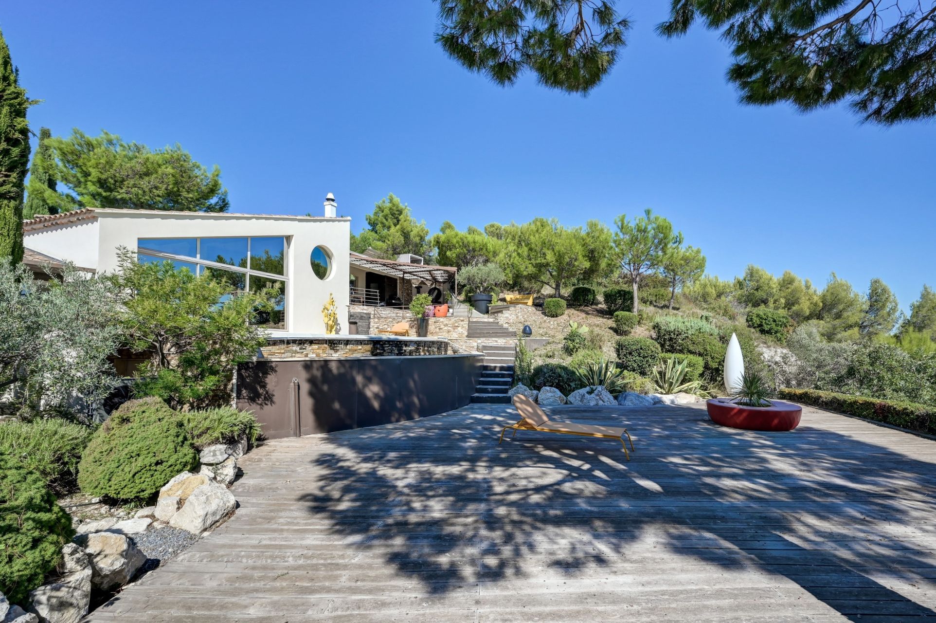 luxury house 6 Rooms for sale on VILLENEUVE LES AVIGNON (30400)