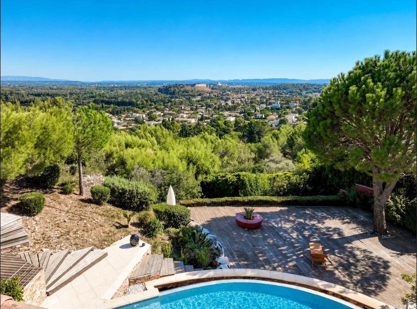 luxury house 6 Rooms for sale on VILLENEUVE LES AVIGNON (30400)