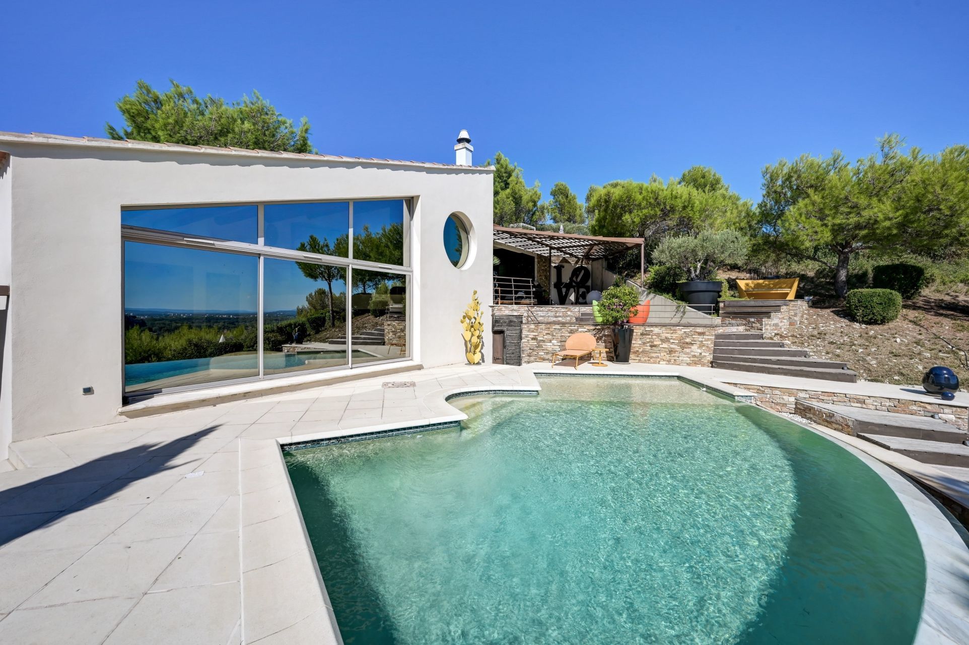 luxury house 6 Rooms for sale on VILLENEUVE LES AVIGNON (30400)