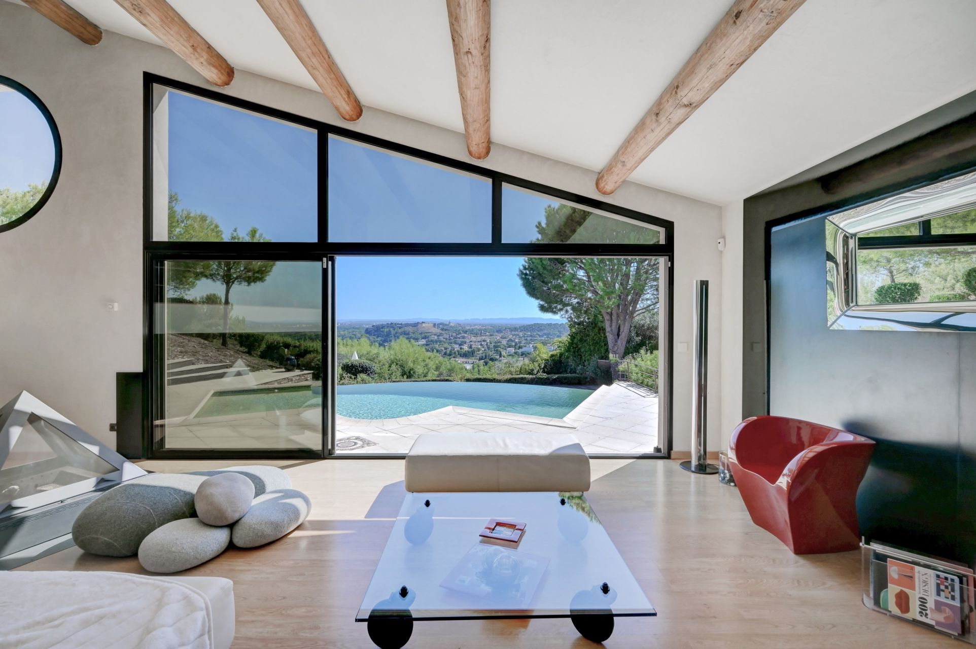 luxury house 6 Rooms for sale on VILLENEUVE LES AVIGNON (30400)