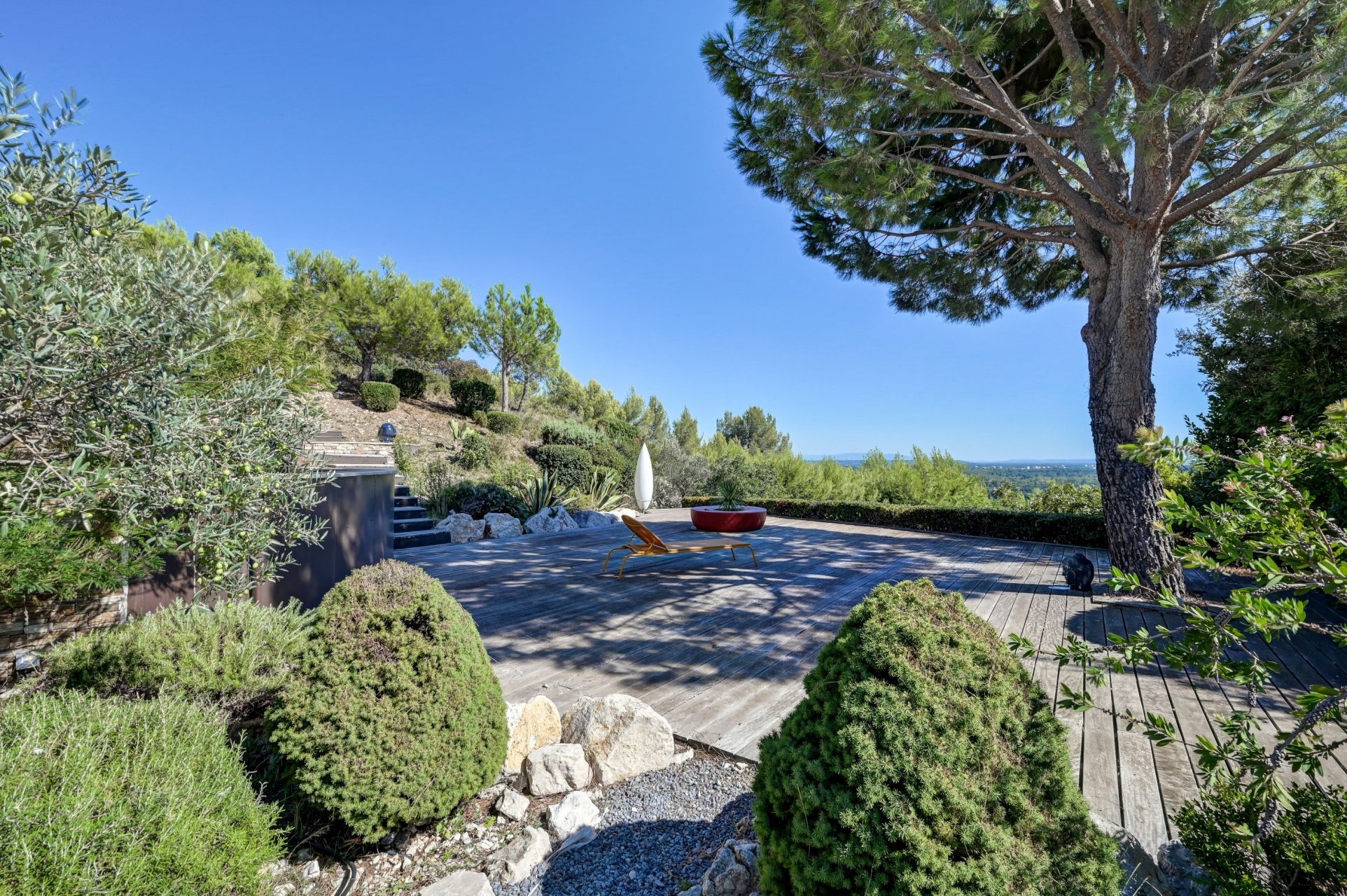 luxury house 6 Rooms for sale on VILLENEUVE LES AVIGNON (30400)