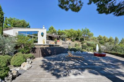 Vente Maison de luxe Villeneuve-lès-Avignon 6&nbsp;Pièces 180&nbsp;m²