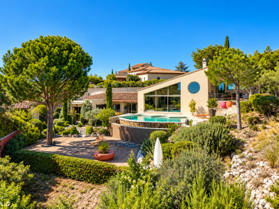 Sale Luxury house Villeneuve-lès-Avignon 6&nbsp;Rooms 180&nbsp;m²