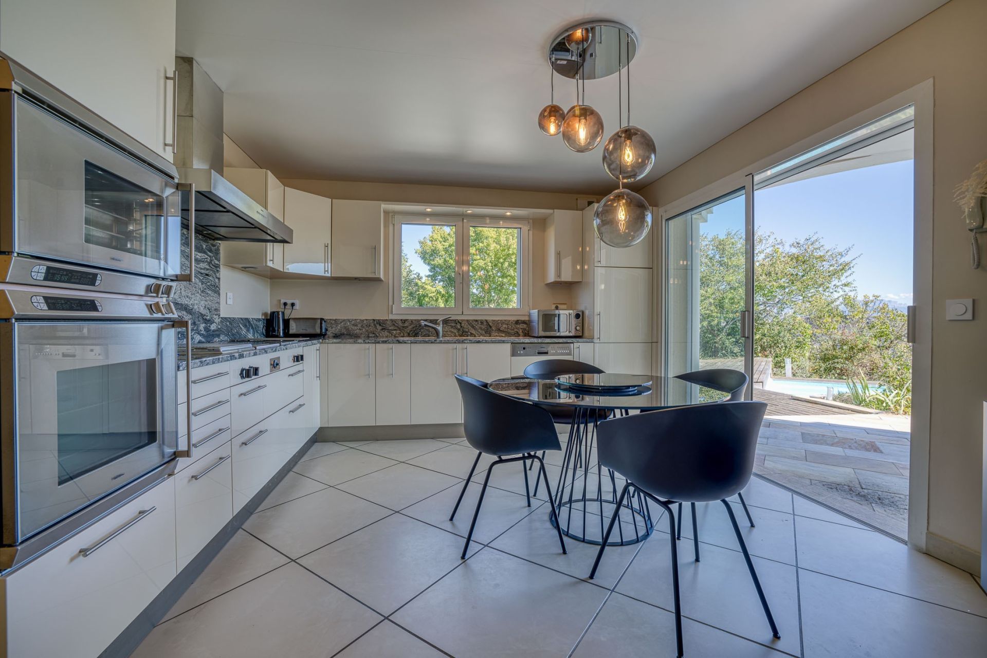 maison de luxe 10 Pièces en vente sur LA BALME DE SILLINGY (74330)