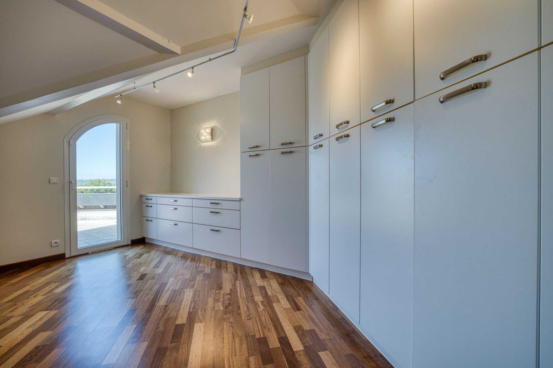 maison de luxe 10 Pièces en vente sur LA BALME DE SILLINGY (74330)