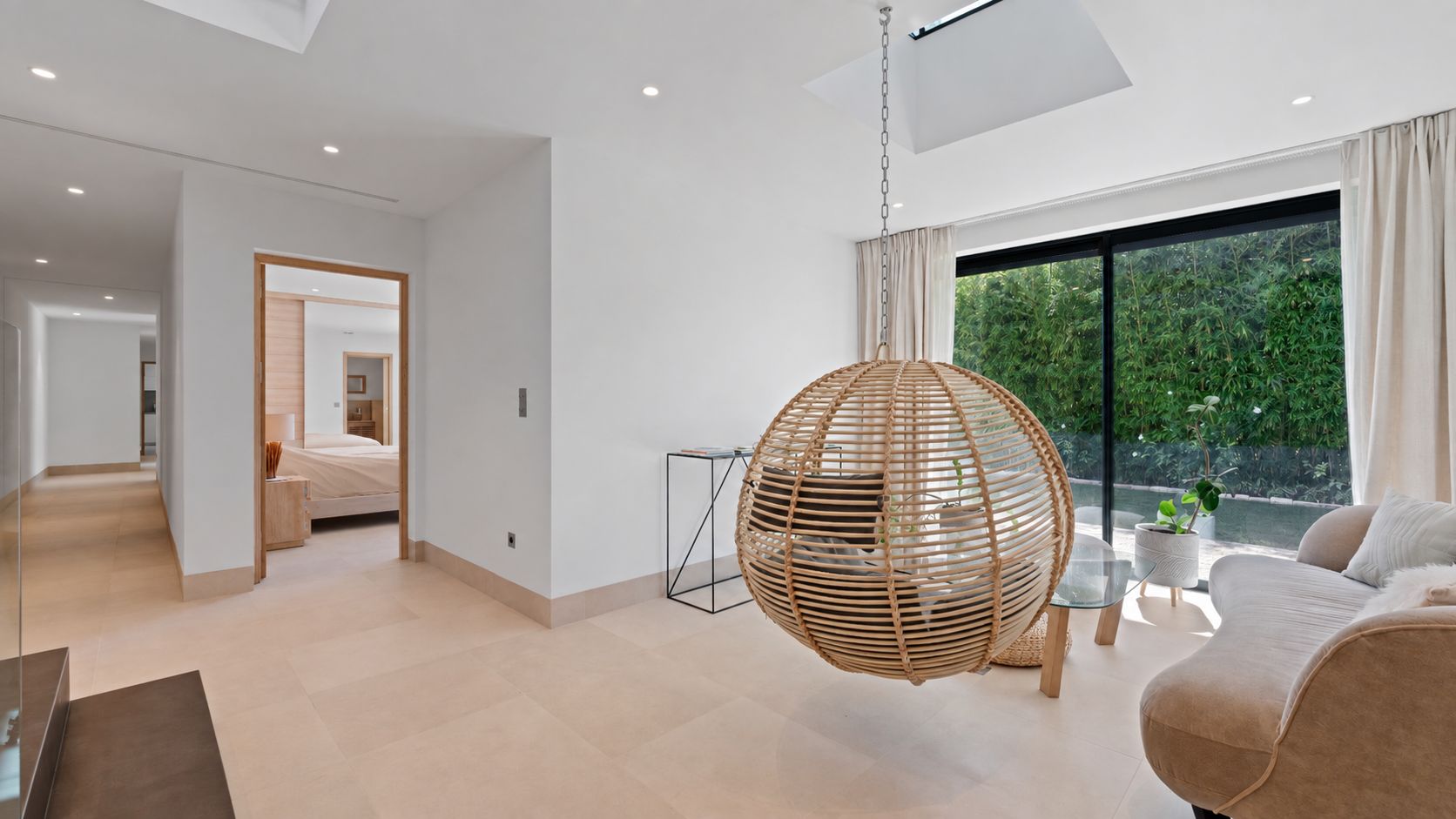 maison contemporaine 9 Pièces en vente sur GRIMAUD (83310)