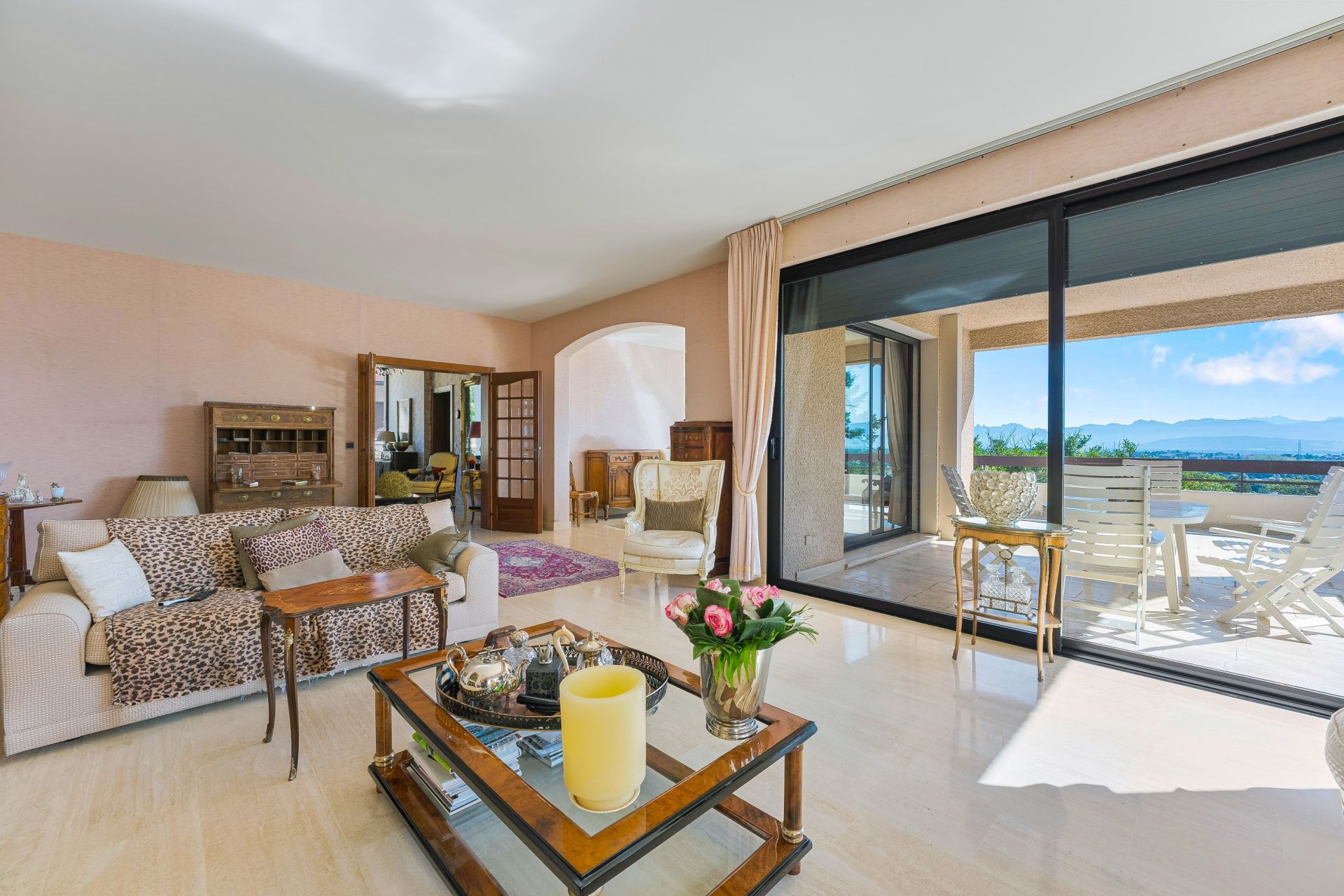 luxury house 9 Rooms for sale on DIVONNE LES BAINS (01220)