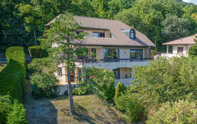 Vente Maison de luxe Divonne-les-Bains 9&nbsp;Pièces 320&nbsp;m²