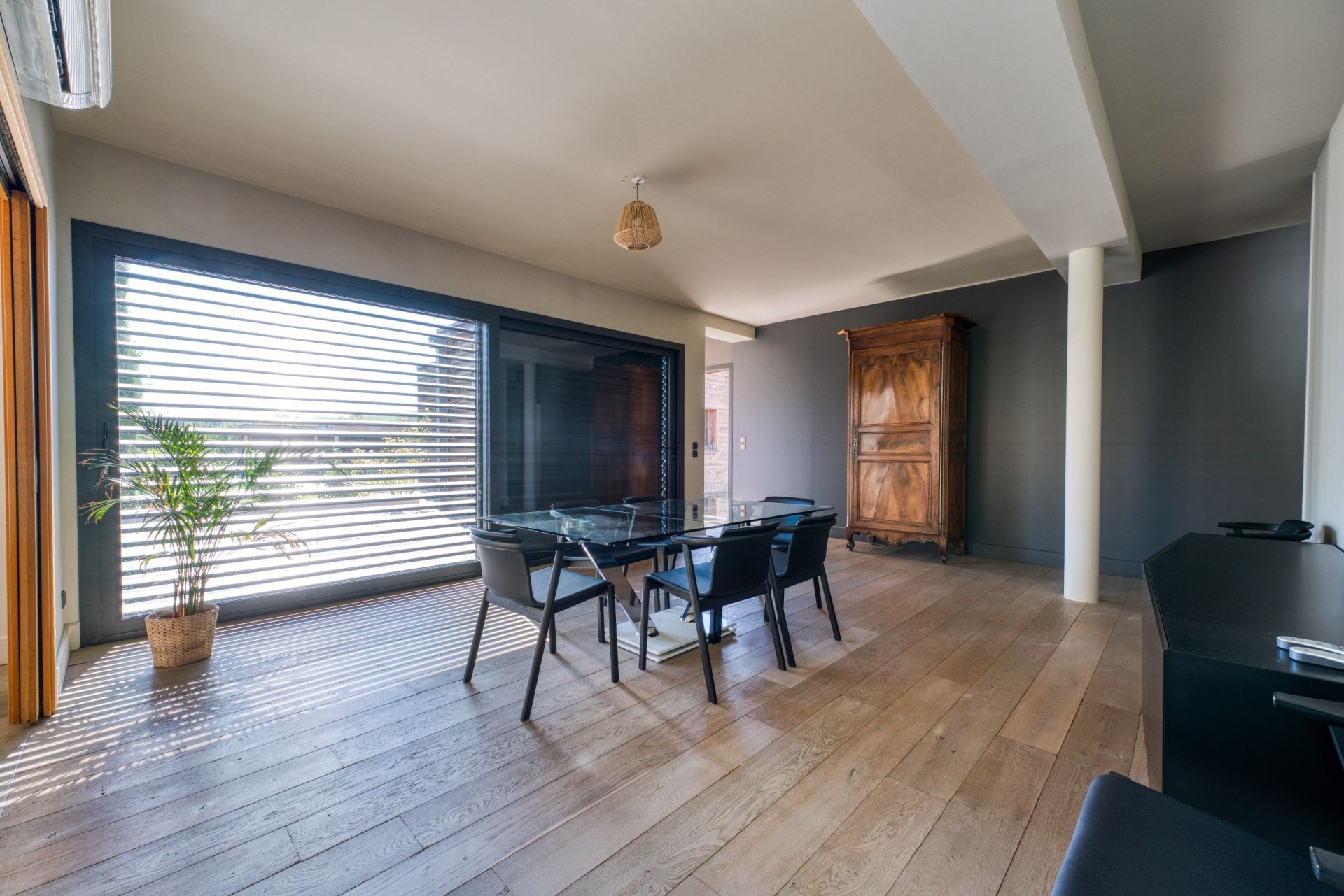 architect's house 10 Rooms for sale on ST YRIEIX SUR CHARENTE (16710)