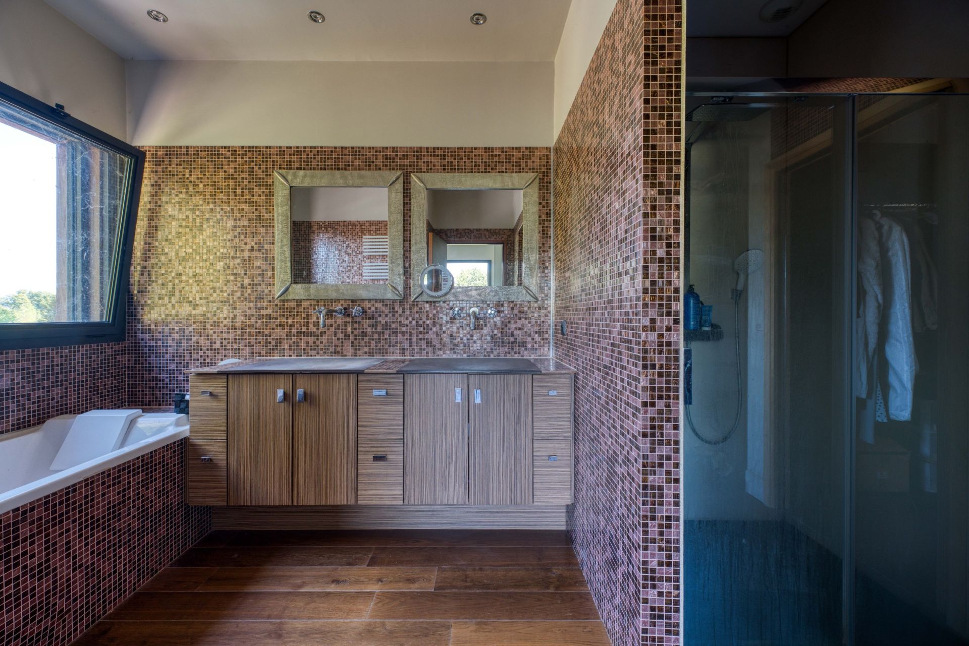 architect's house 10 Rooms for sale on ST YRIEIX SUR CHARENTE (16710)
