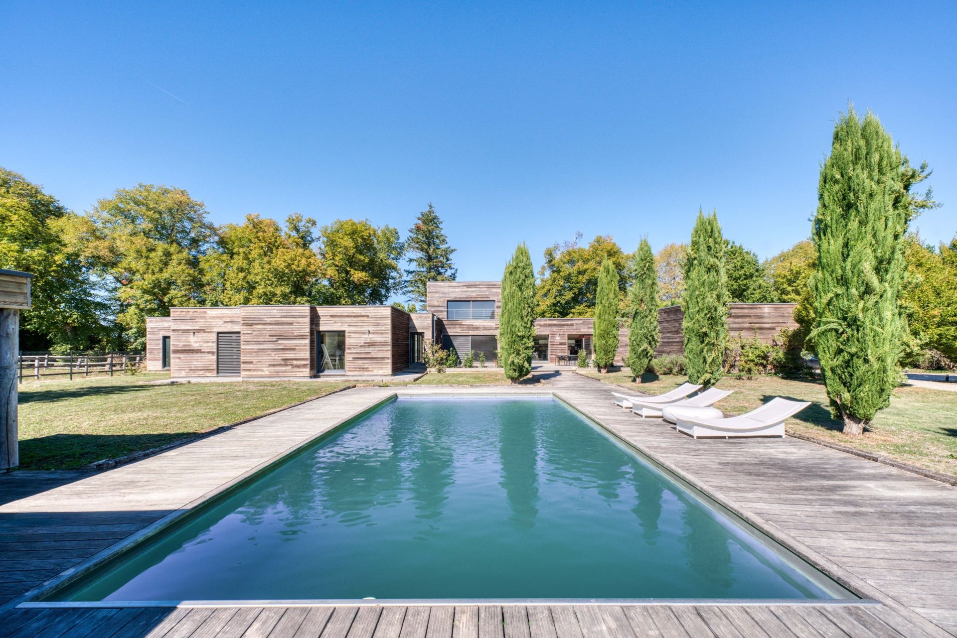 architect's house 10 Rooms for sale on ST YRIEIX SUR CHARENTE (16710)