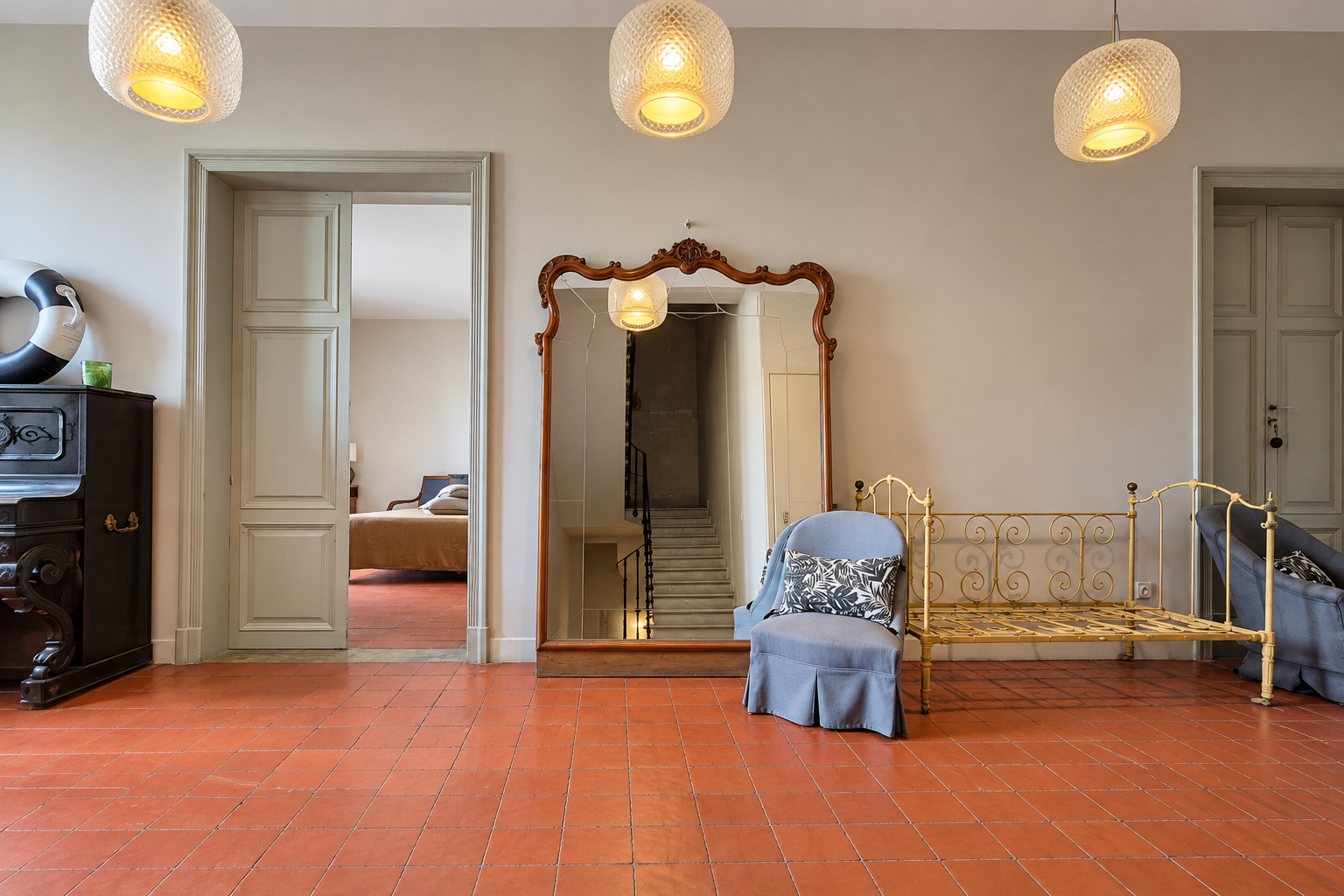 mansion 7 Rooms for sale on GRUISSAN (11430)