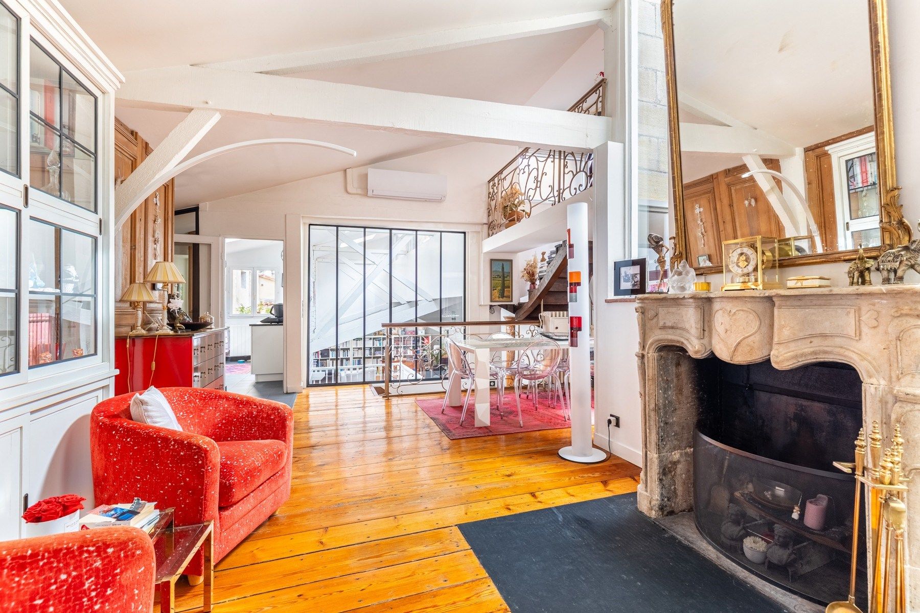luxury house 7 Rooms for sale on BORDEAUX (33000)