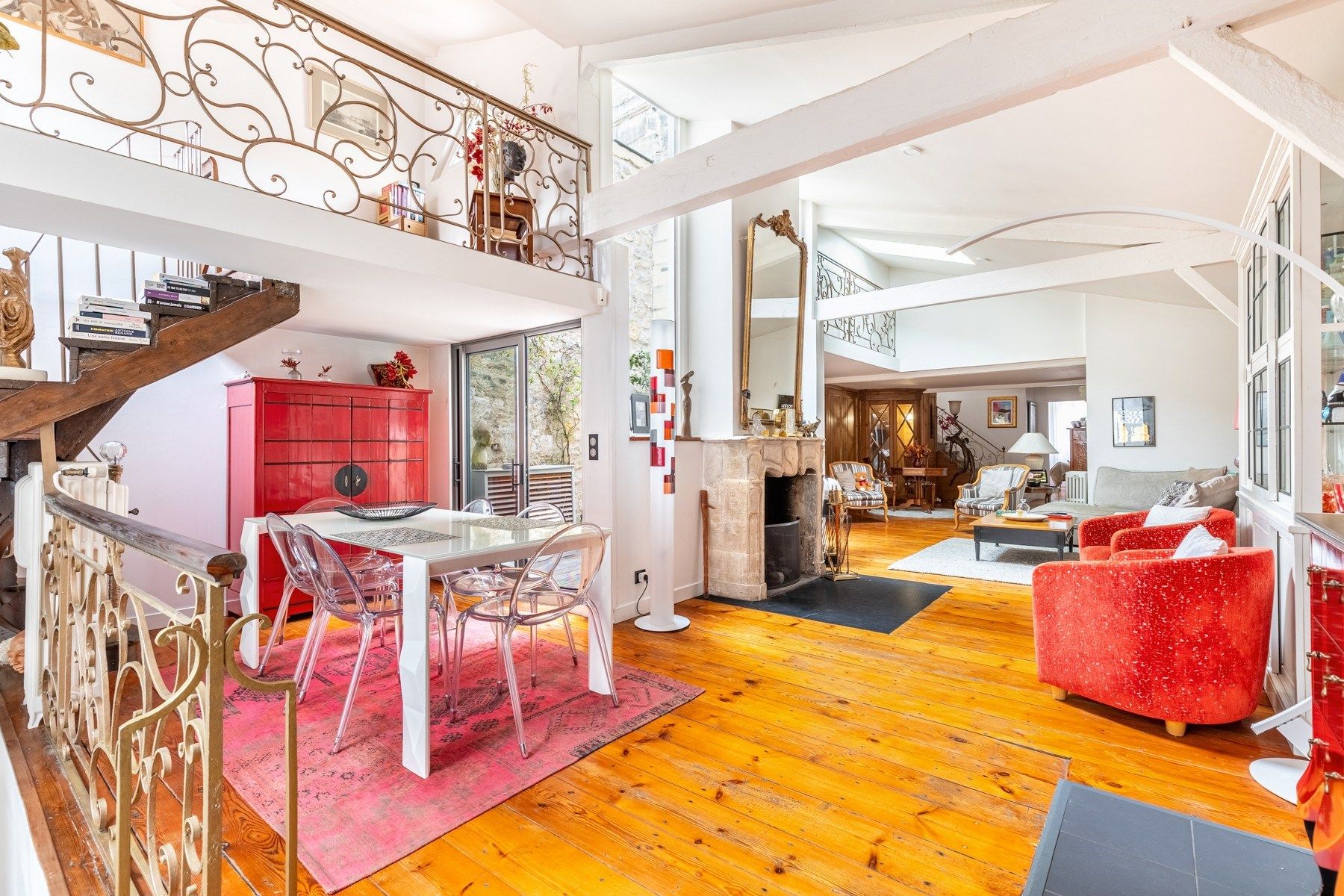 luxury house 7 Rooms for sale on BORDEAUX (33000)
