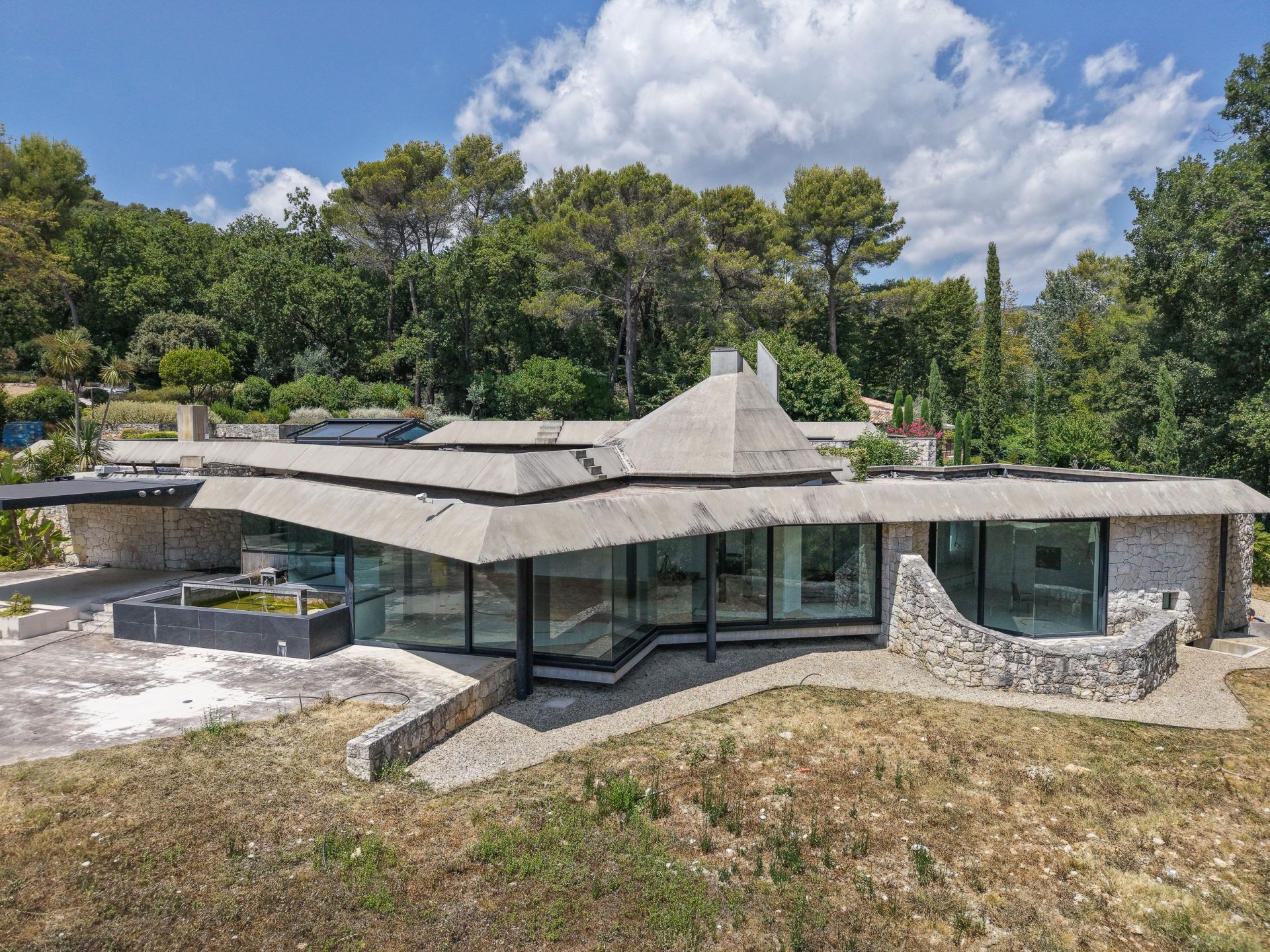 maison contemporaine 12 Pièces en vente sur ST PAUL DE VENCE (06570)