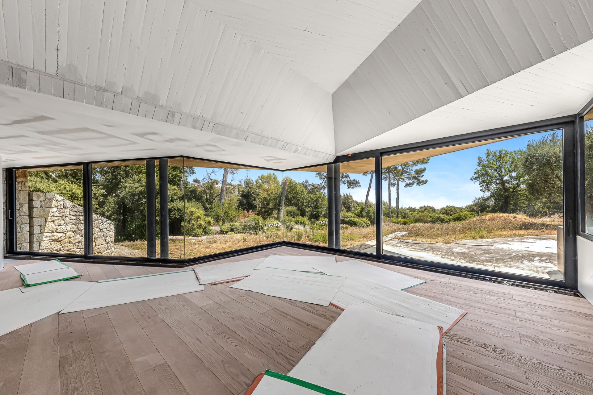 maison contemporaine 12 Pièces en vente sur ST PAUL DE VENCE (06570)
