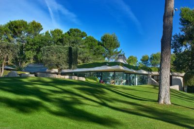 Vente Maison contemporaine Saint-Paul-de-Vence 12&nbsp;Pièces 700&nbsp;m²