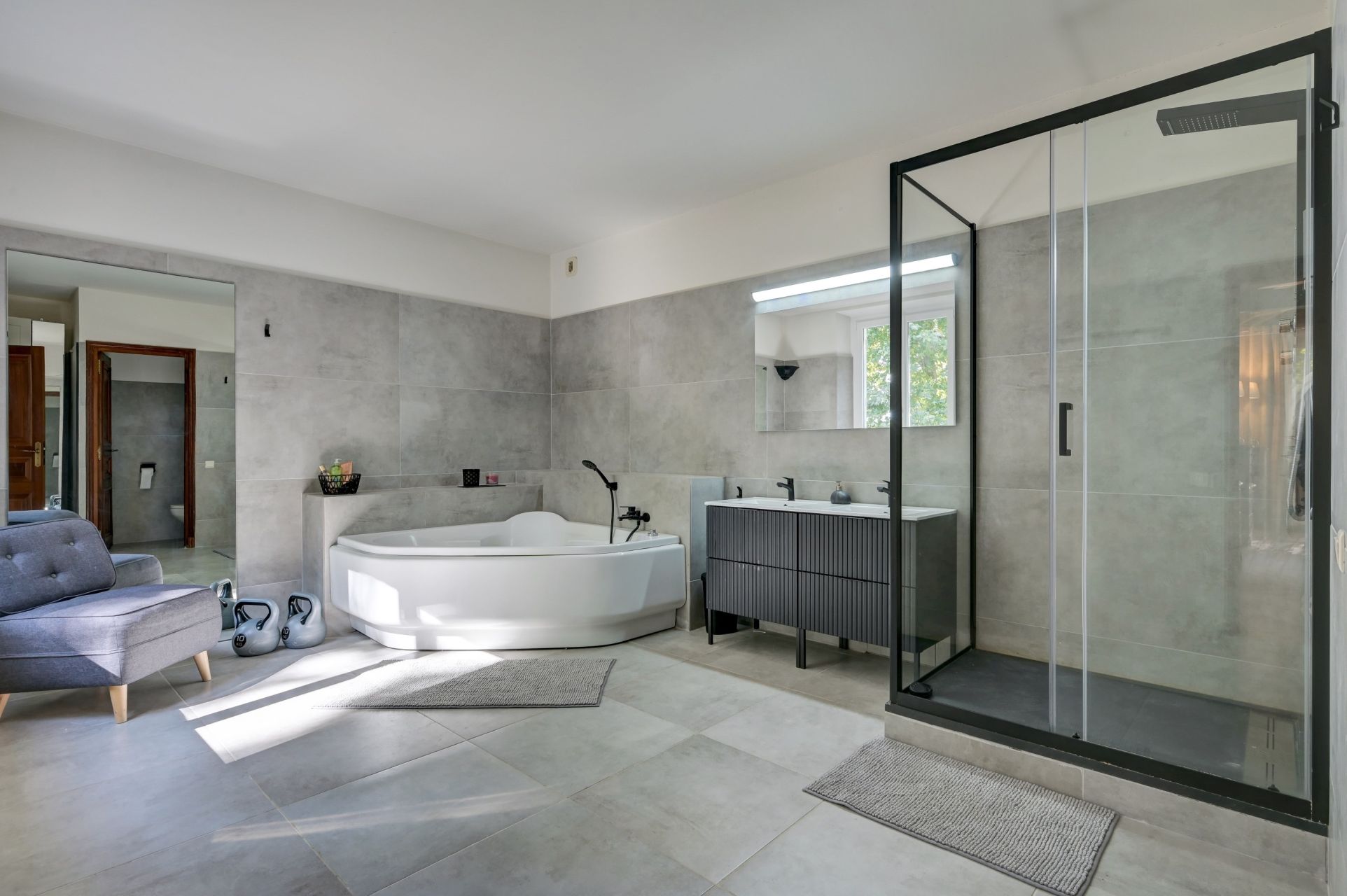 luxury house 12 Rooms for sale on AIX EN PROVENCE (13100)