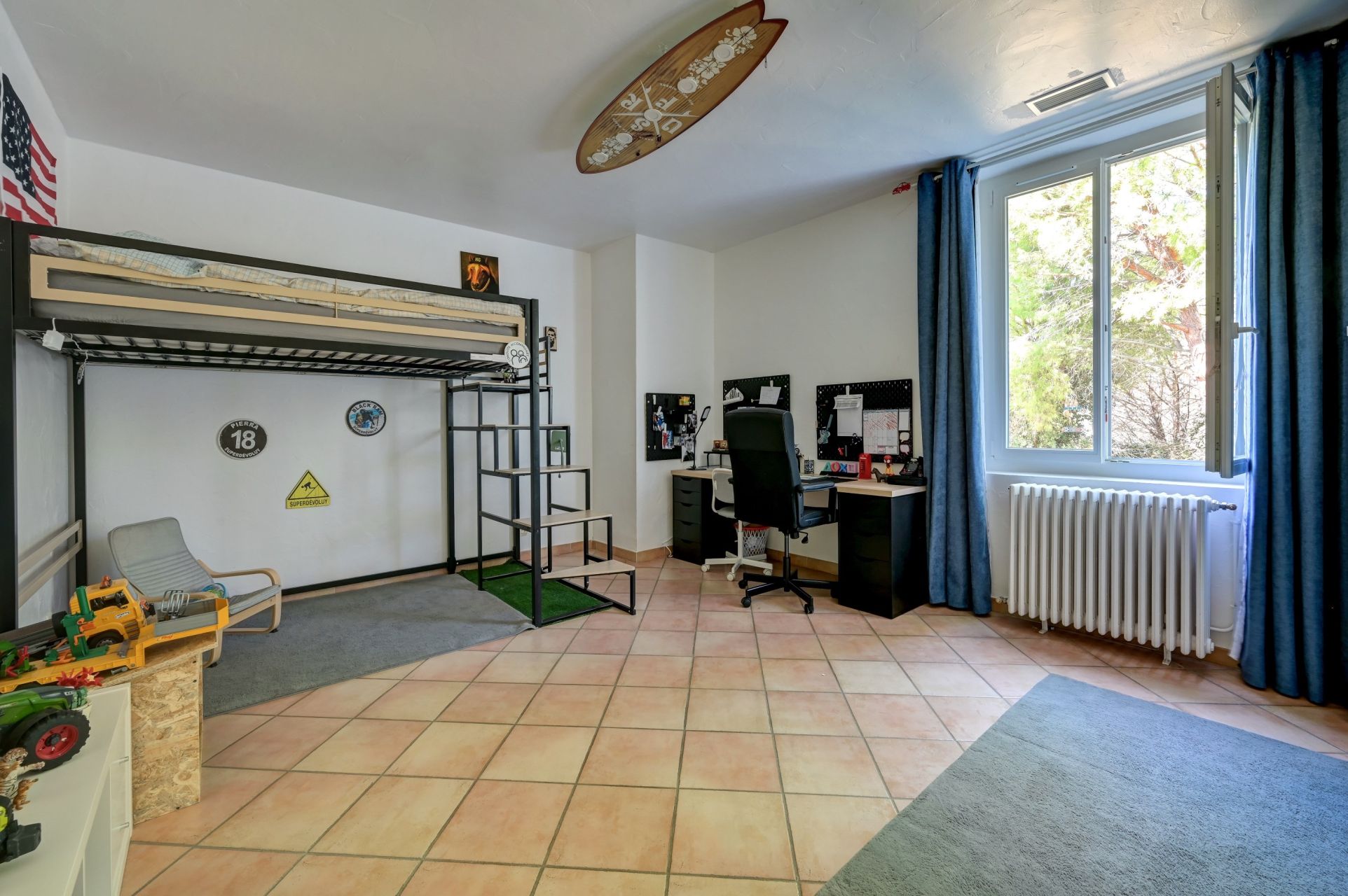 luxury house 12 Rooms for sale on AIX EN PROVENCE (13100)